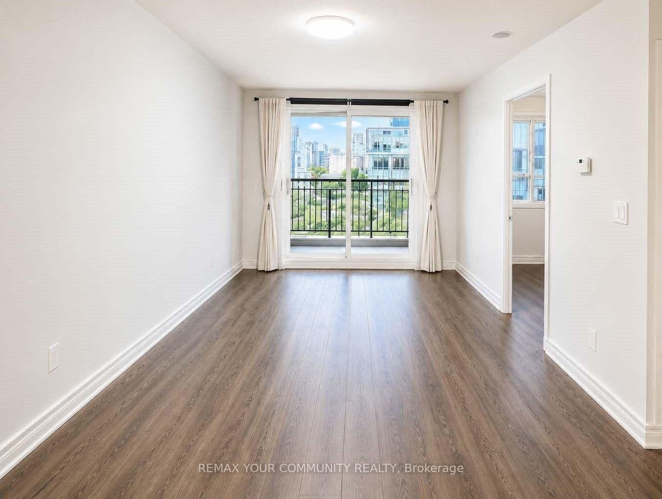 48 Suncrest Boulevard, Unit 522 thumbnail 2