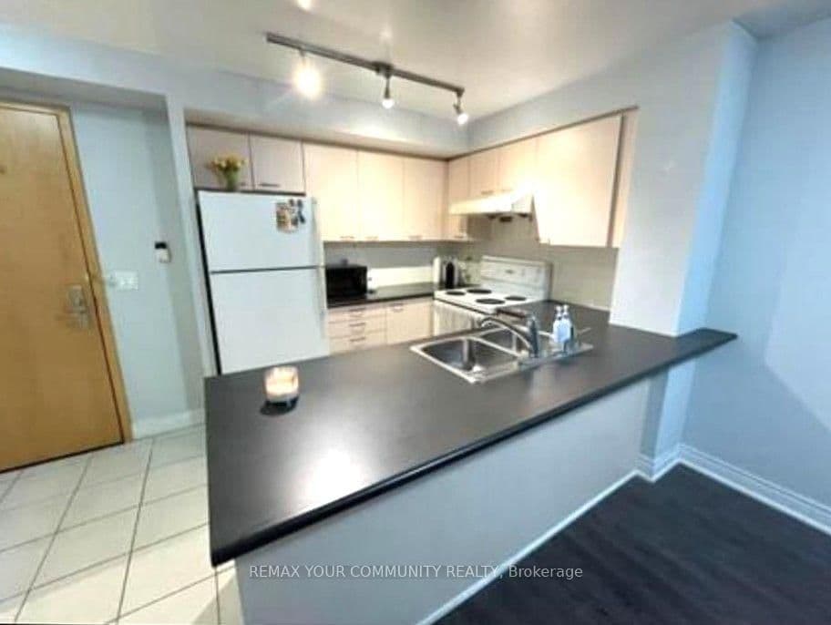 48 Suncrest Boulevard, Unit 522 thumbnail 4