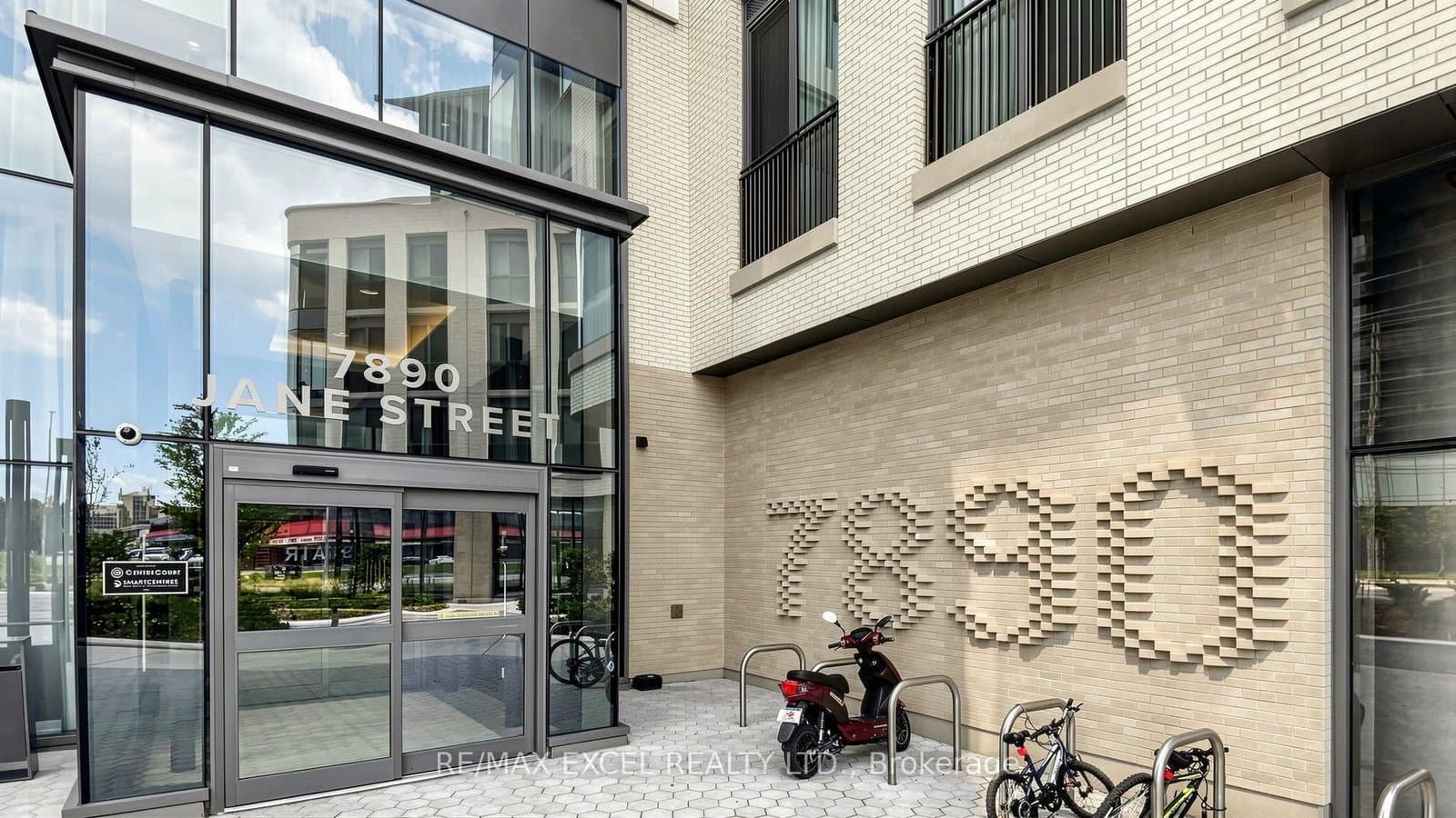 #1710 - 7890 Jane Street