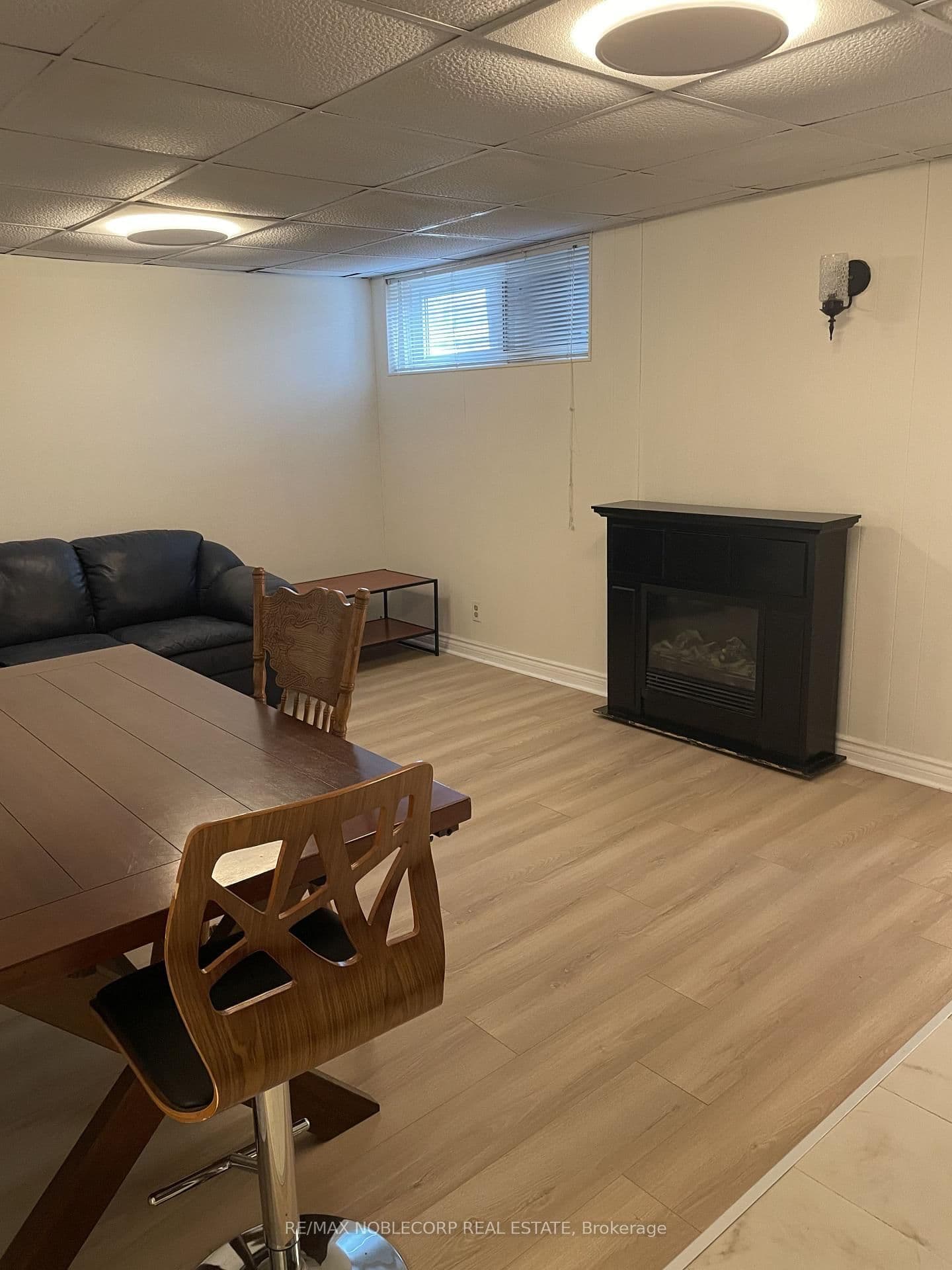 166 Collings Avenue thumbnail 11