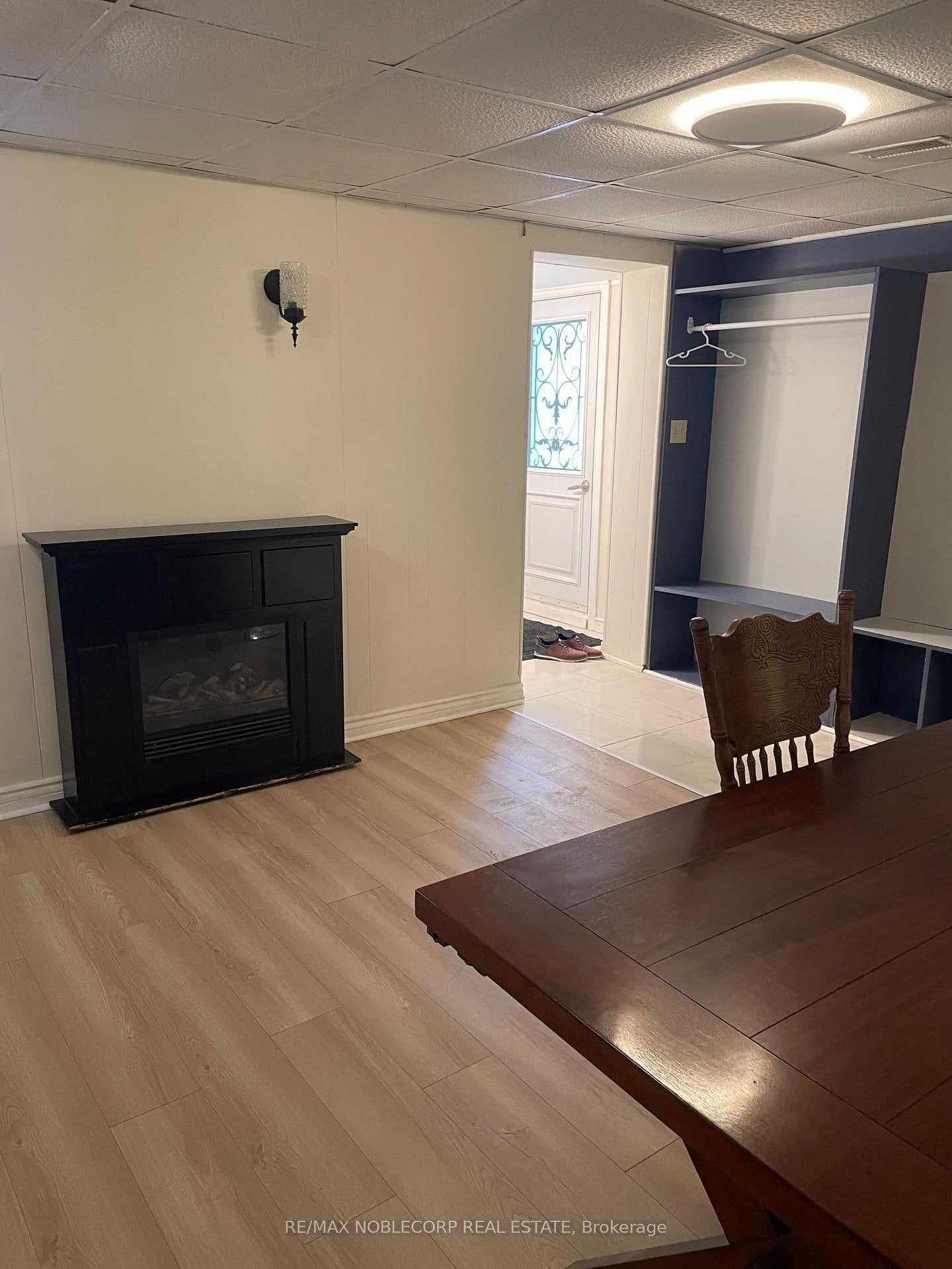166 Collings Avenue thumbnail 8