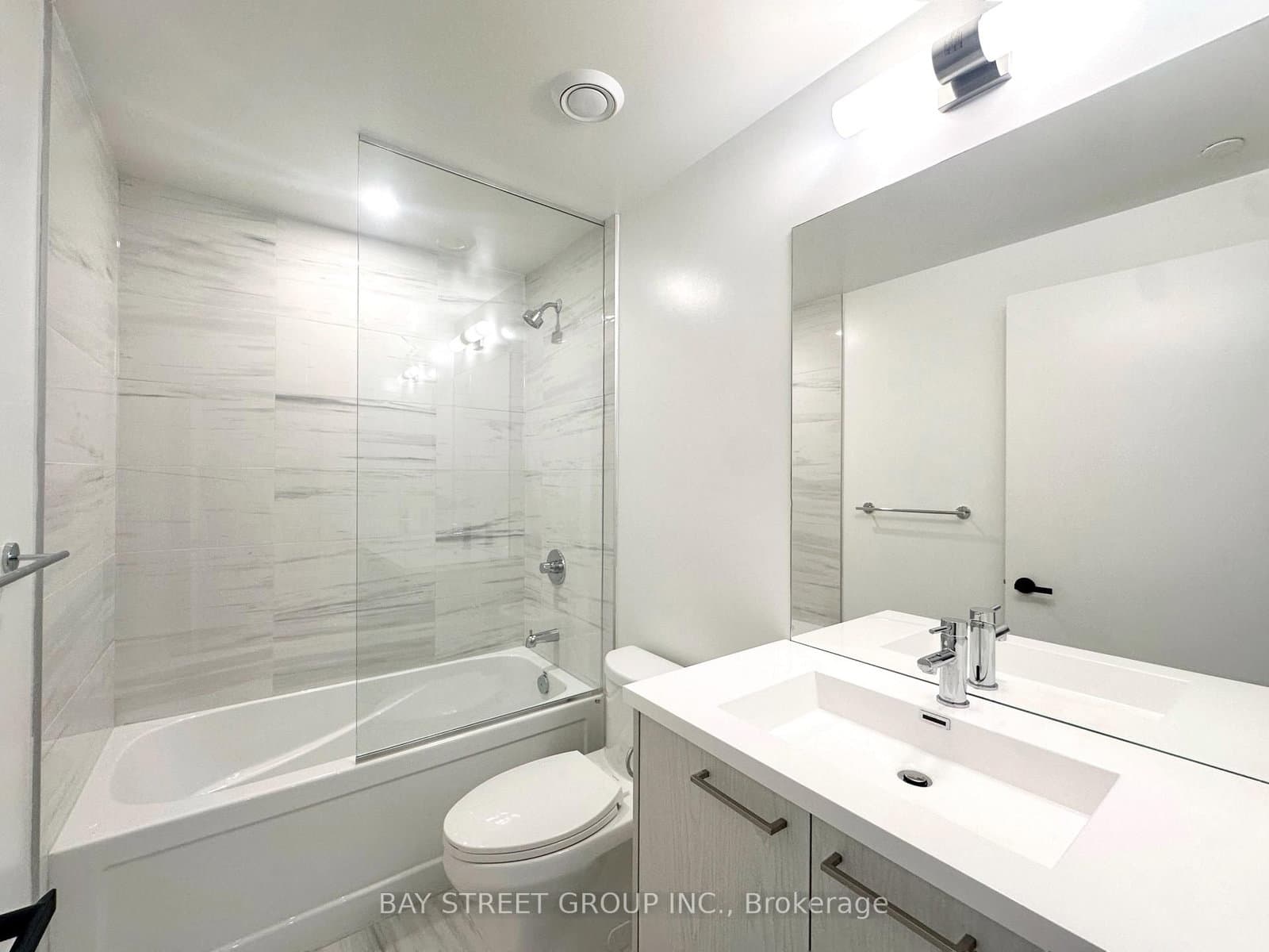 28 Interchange Way, Unit 4102 thumbnail 8