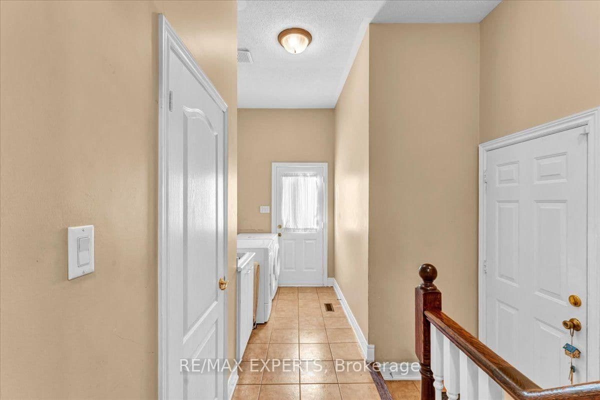 110 Velmar Drive thumbnail 17