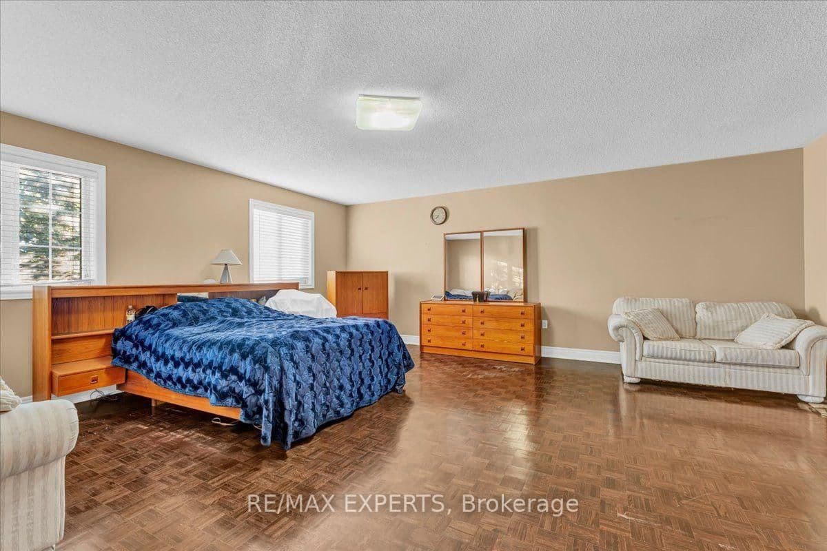 110 Velmar Drive thumbnail 20