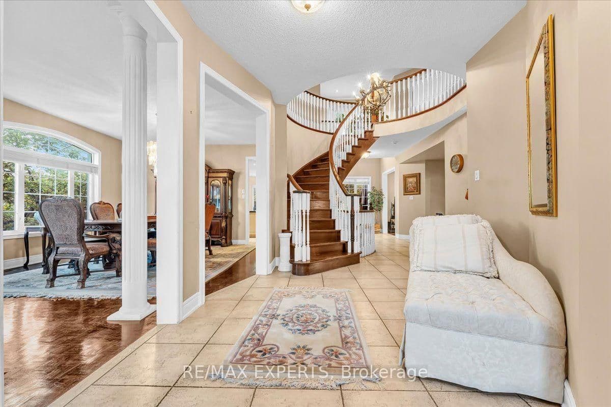 110 Velmar Drive thumbnail 5
