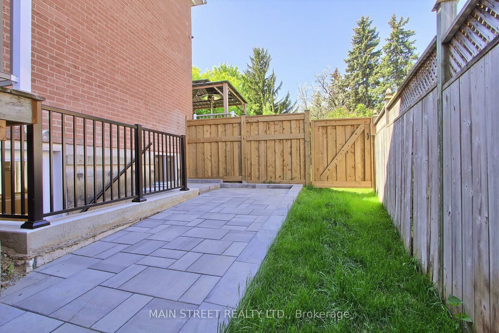 4 Carrington Place, Unit B thumbnail 3