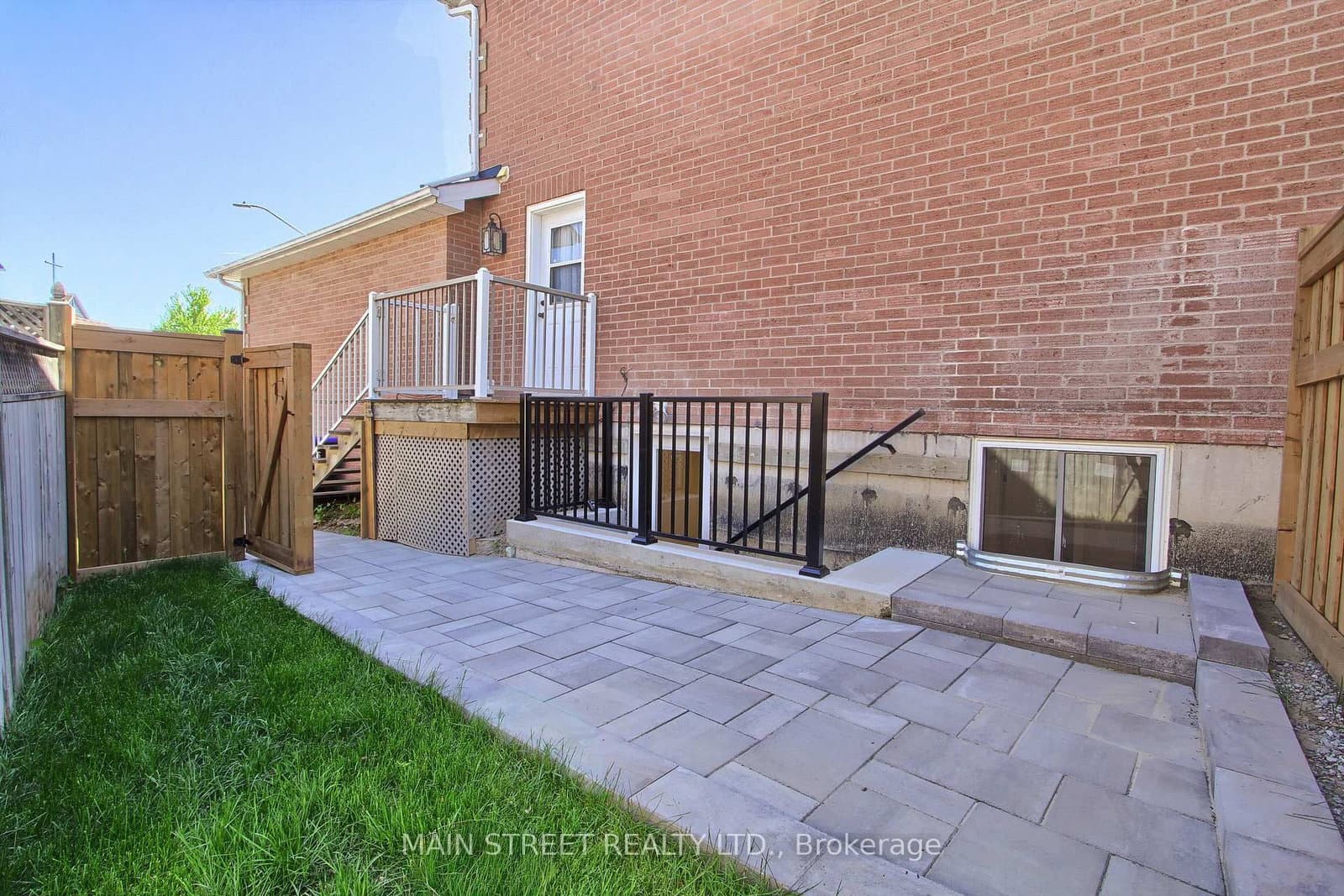 4 Carrington Place, Unit B thumbnail 4