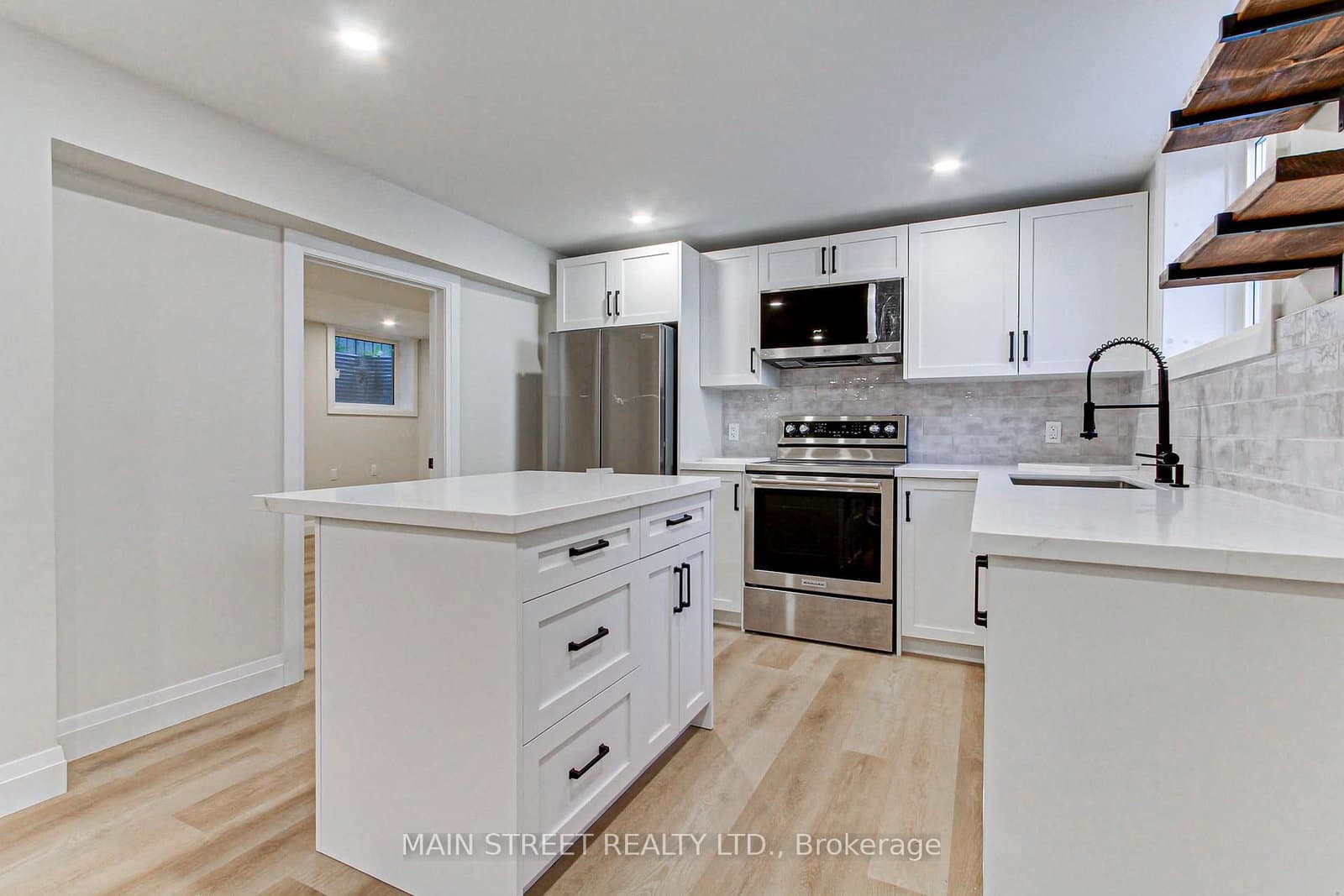 4 Carrington Place, Unit B thumbnail 5
