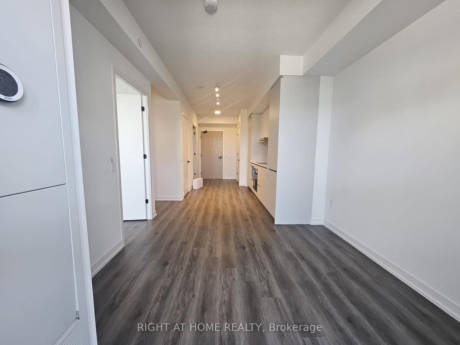 28 Interchange Way, Unit 316 thumbnail 6