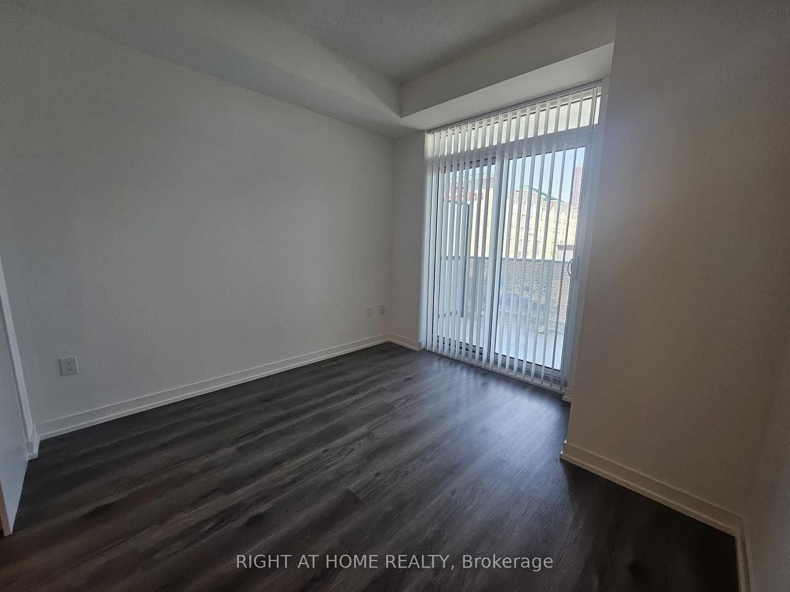 28 Interchange Way, Unit 316 thumbnail 7