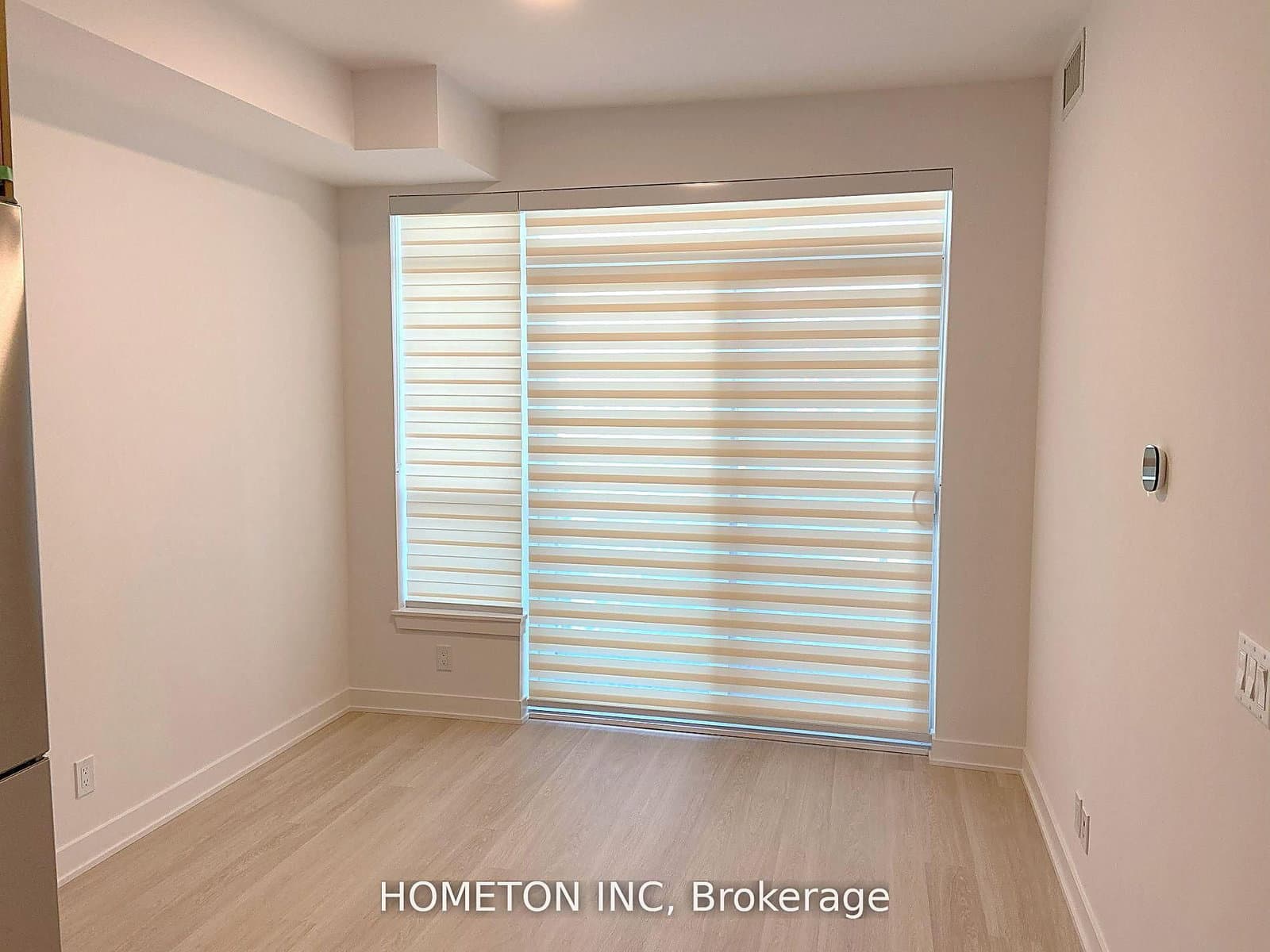 50 Upper Mall Way, Unit B528 thumbnail 4