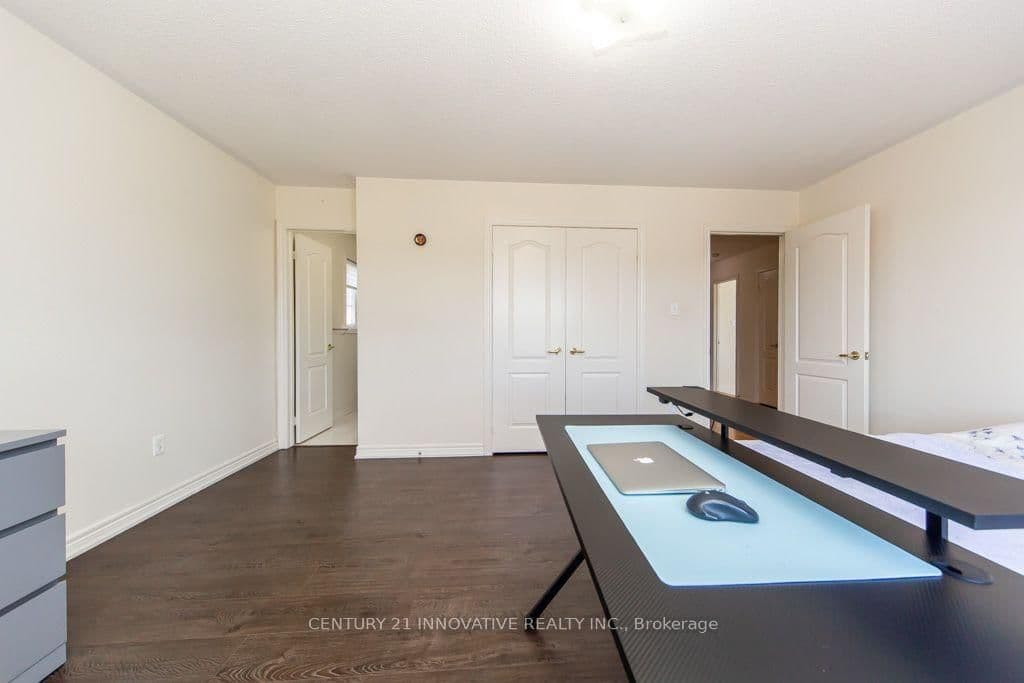 116 Riverwalk Drive thumbnail 32