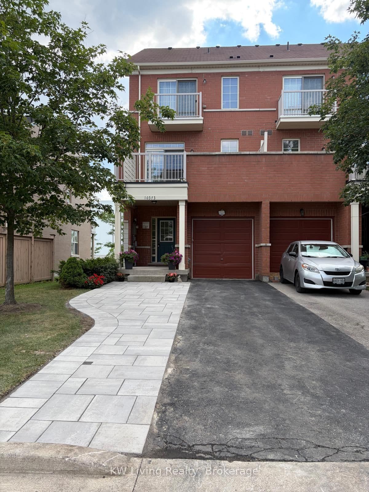 10373 Woodbine Avenue thumbnail 3