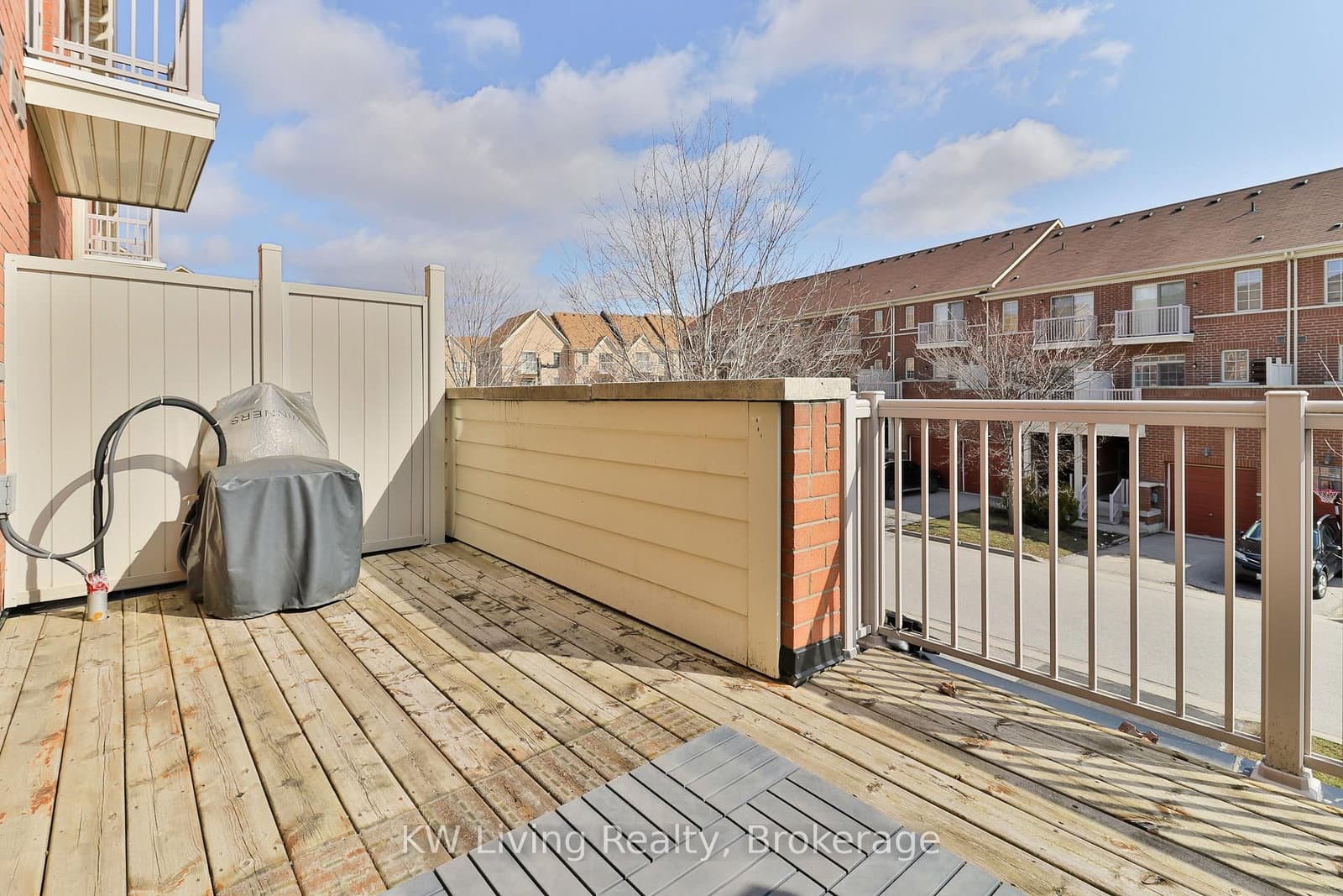10373 Woodbine Avenue thumbnail 30