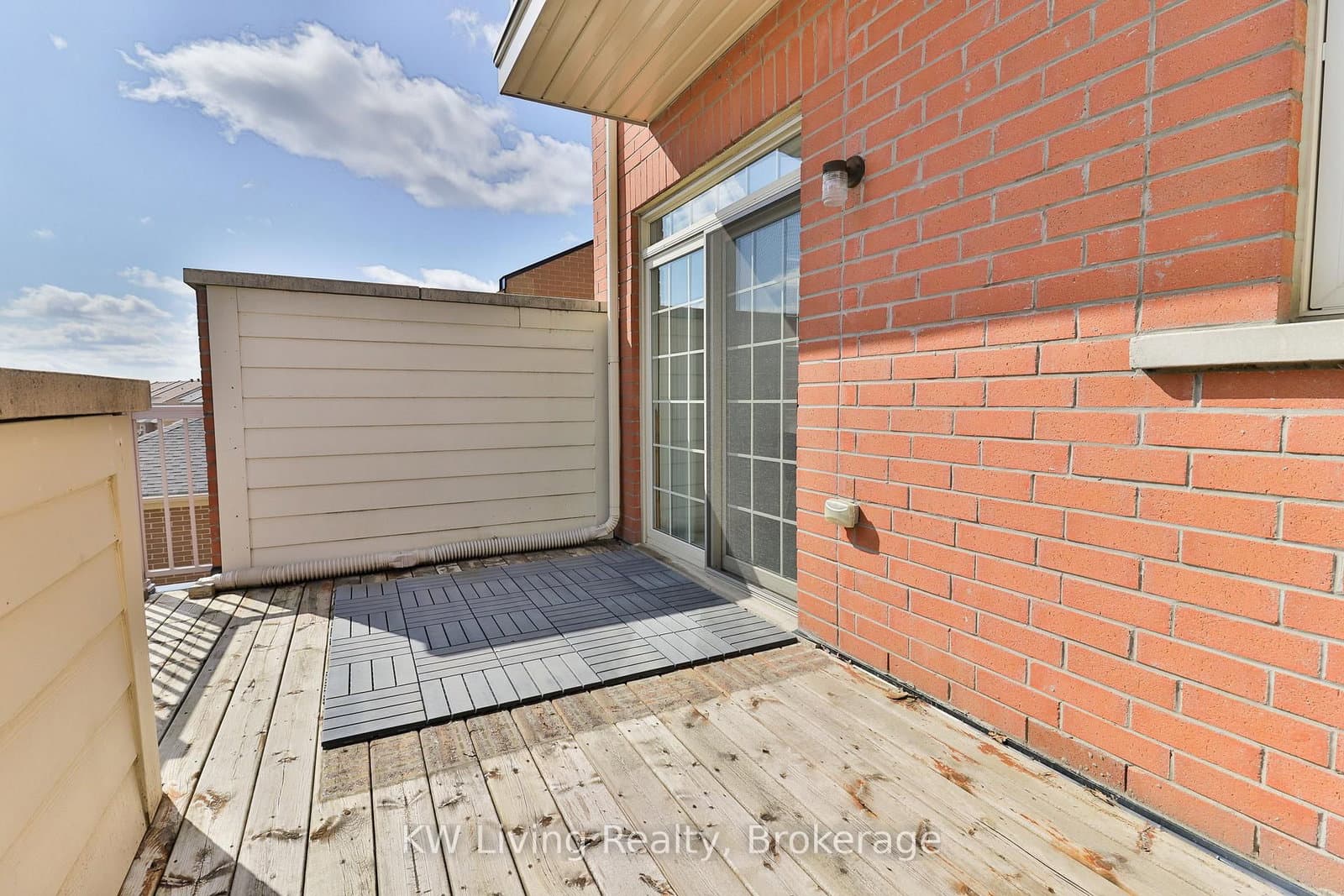 10373 Woodbine Avenue thumbnail 31