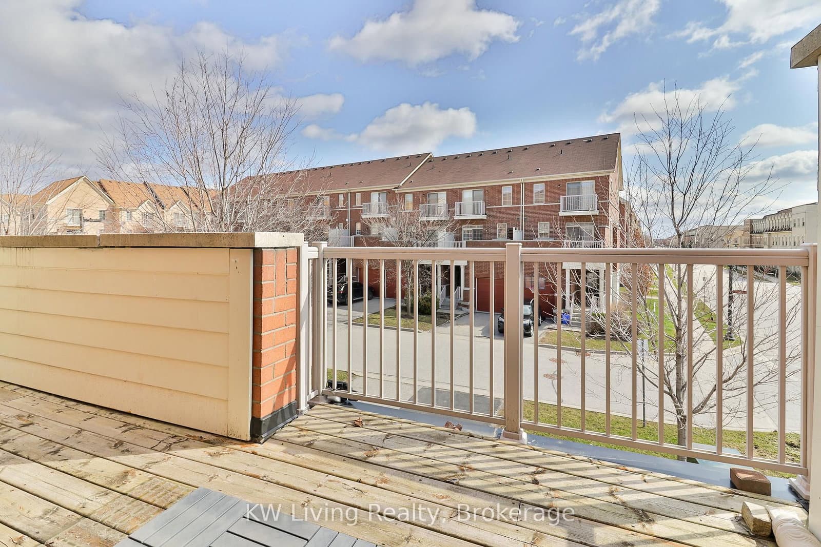 10373 Woodbine Avenue thumbnail 32