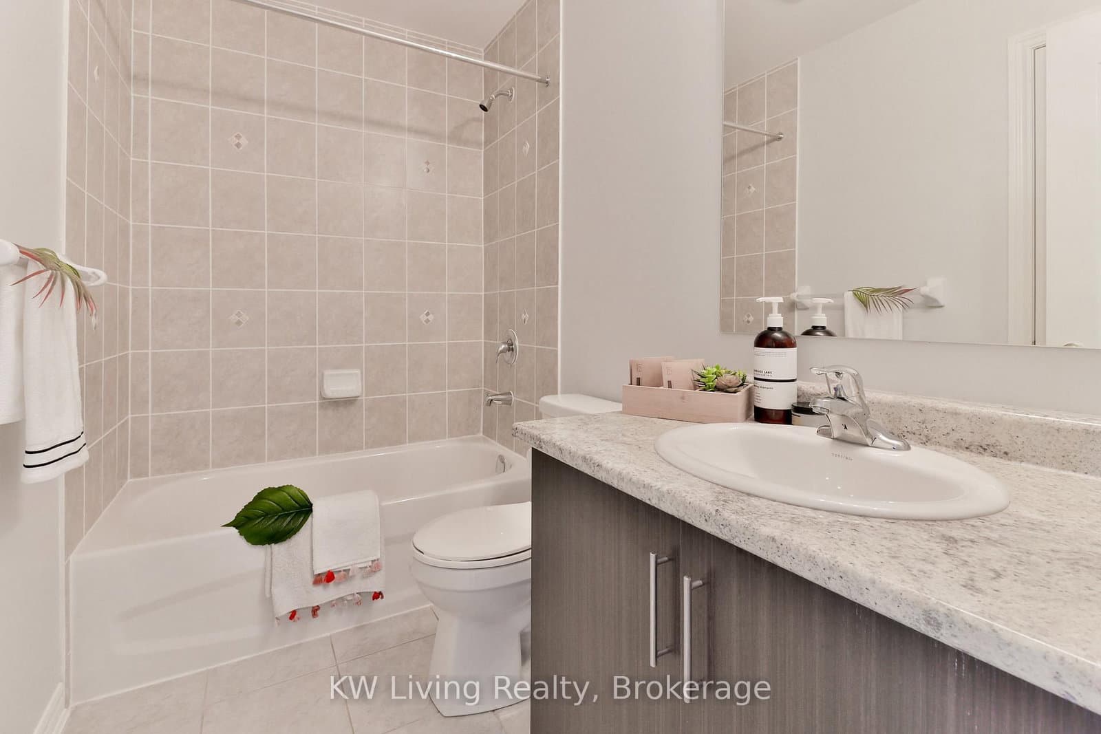 10373 Woodbine Avenue thumbnail 38