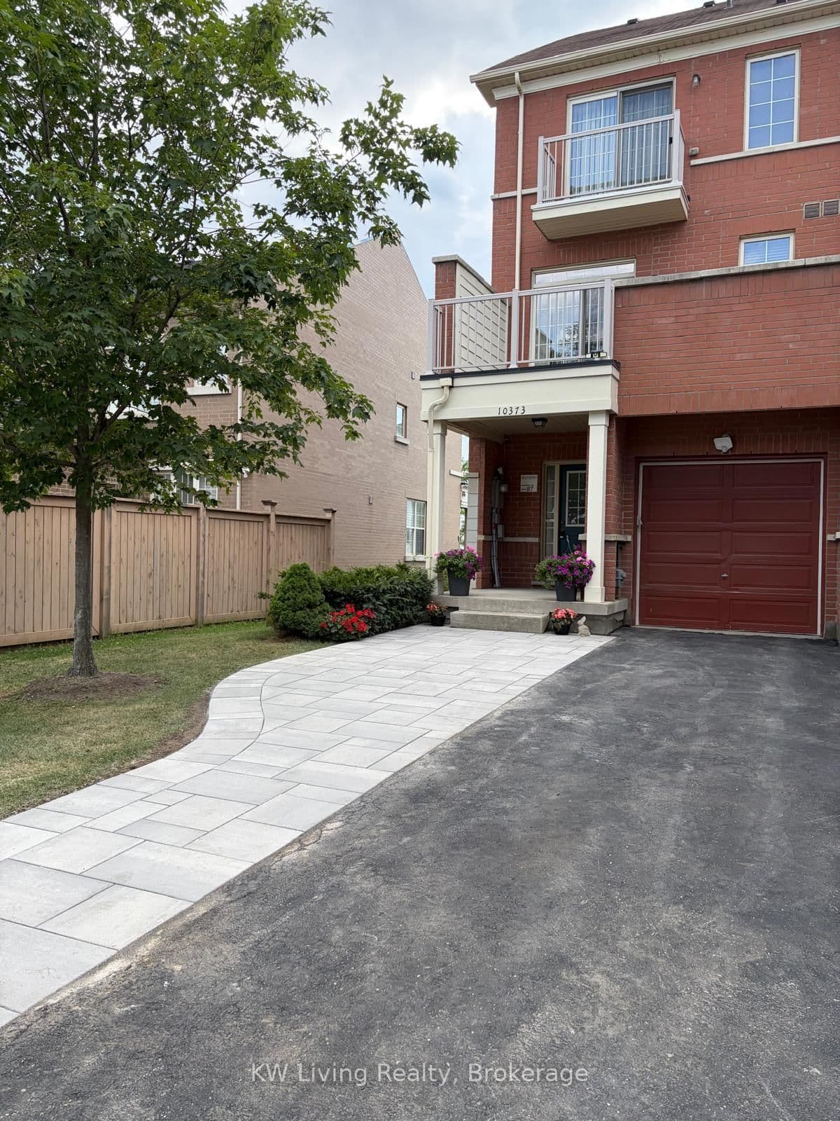 10373 Woodbine Avenue thumbnail 4