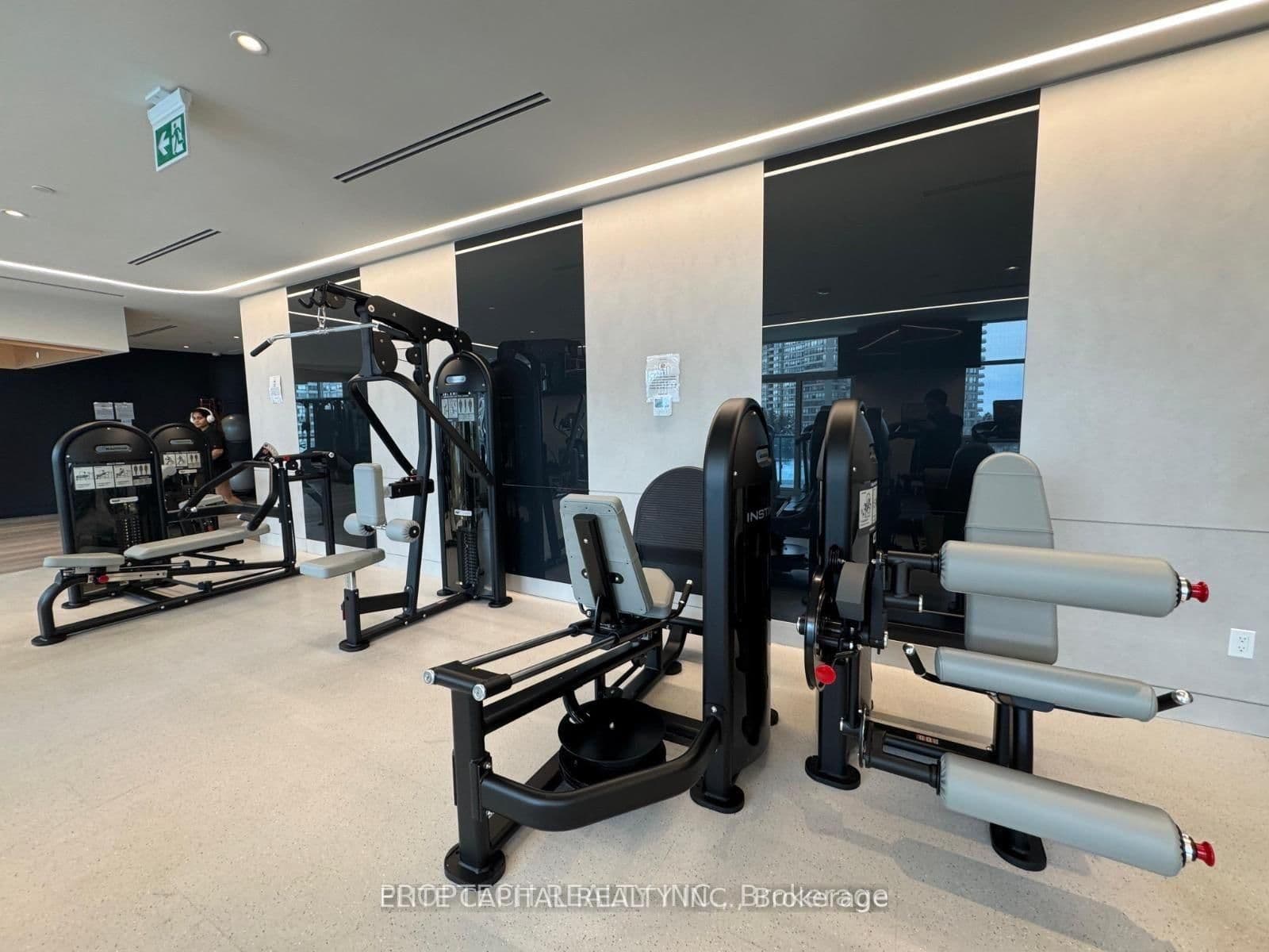 50 Upper Mall Way, Unit 428 thumbnail 14