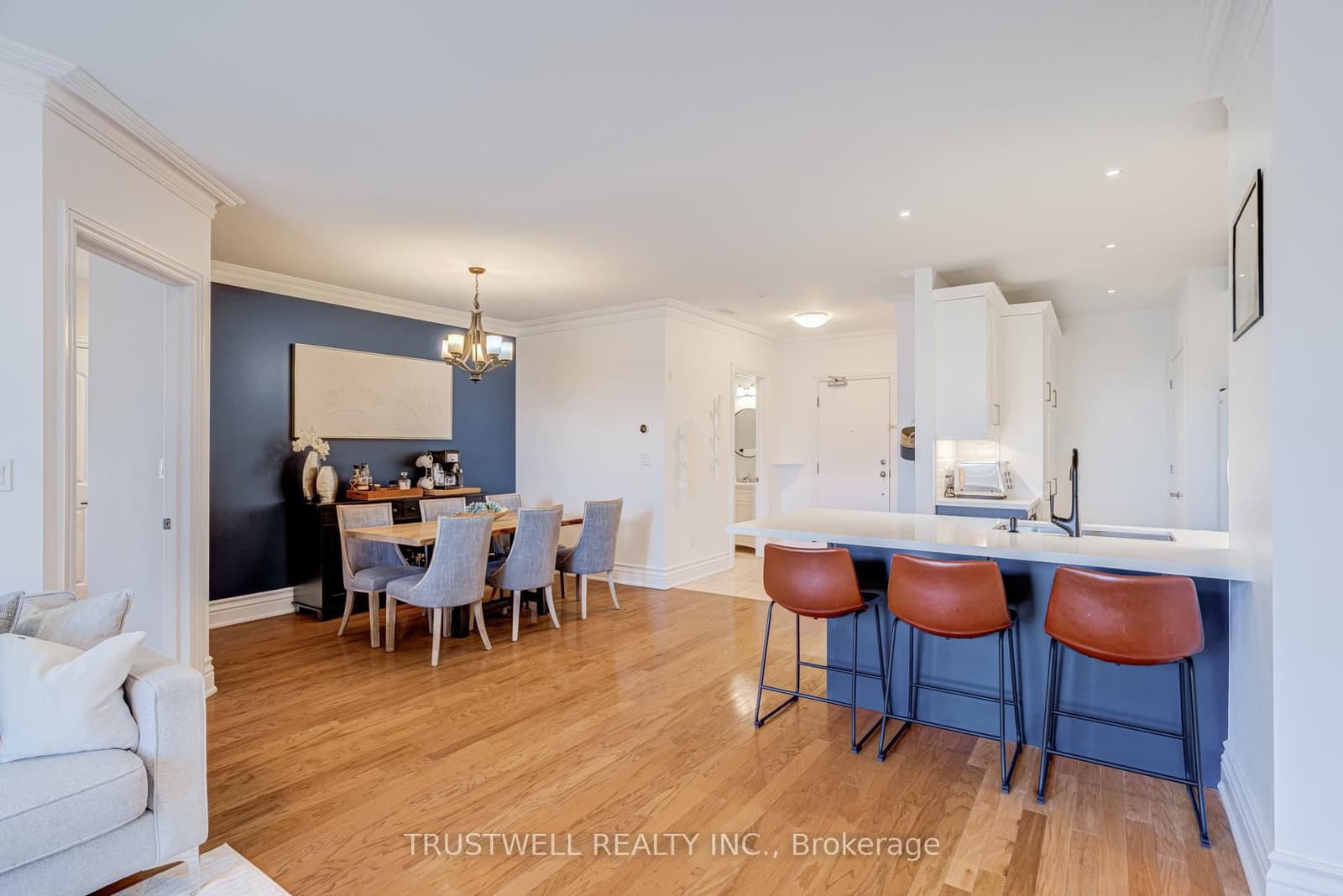 1 Verclaire Gate, Unit 303 thumbnail 3
