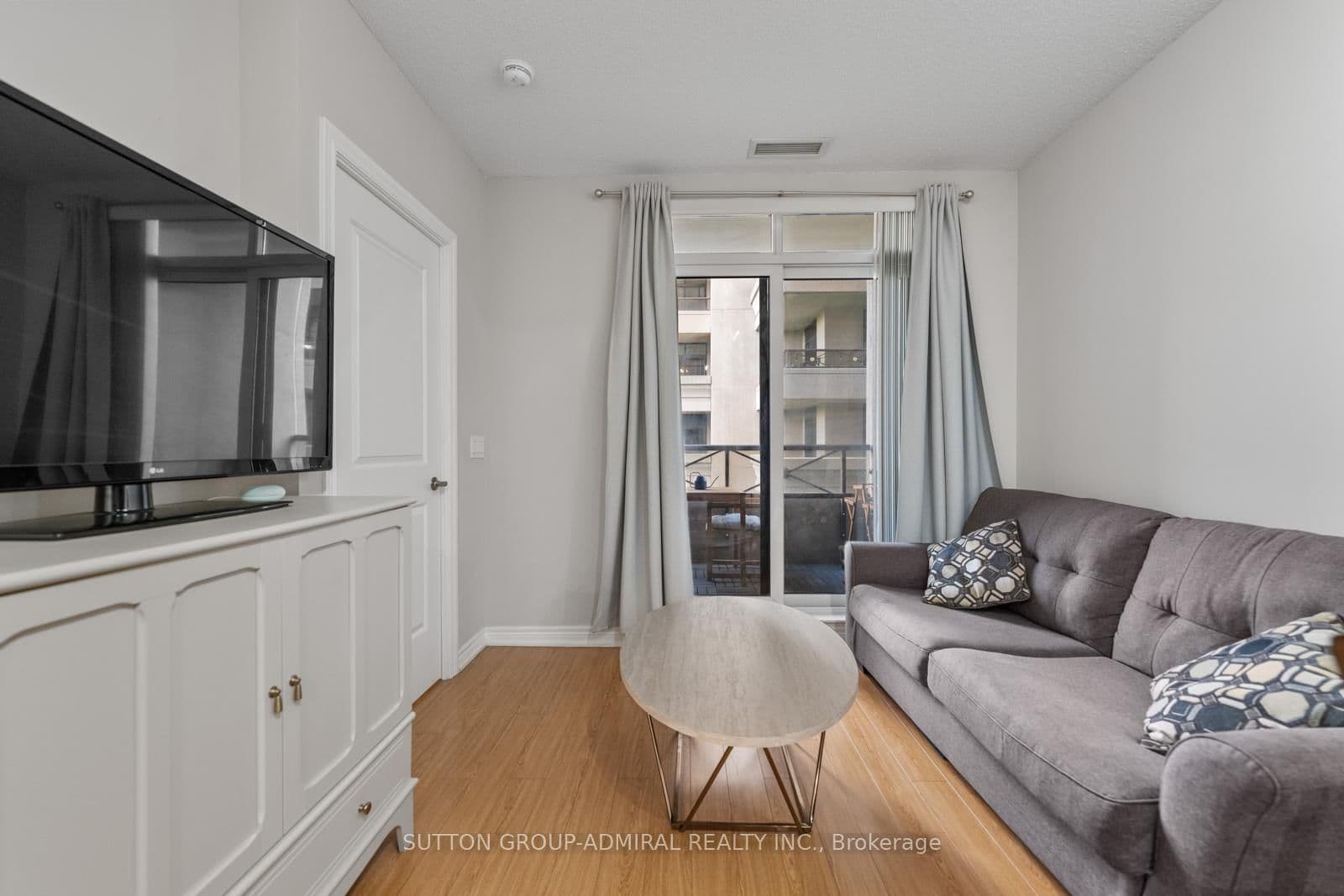 9255 Jane Street, Unit 215 thumbnail 10