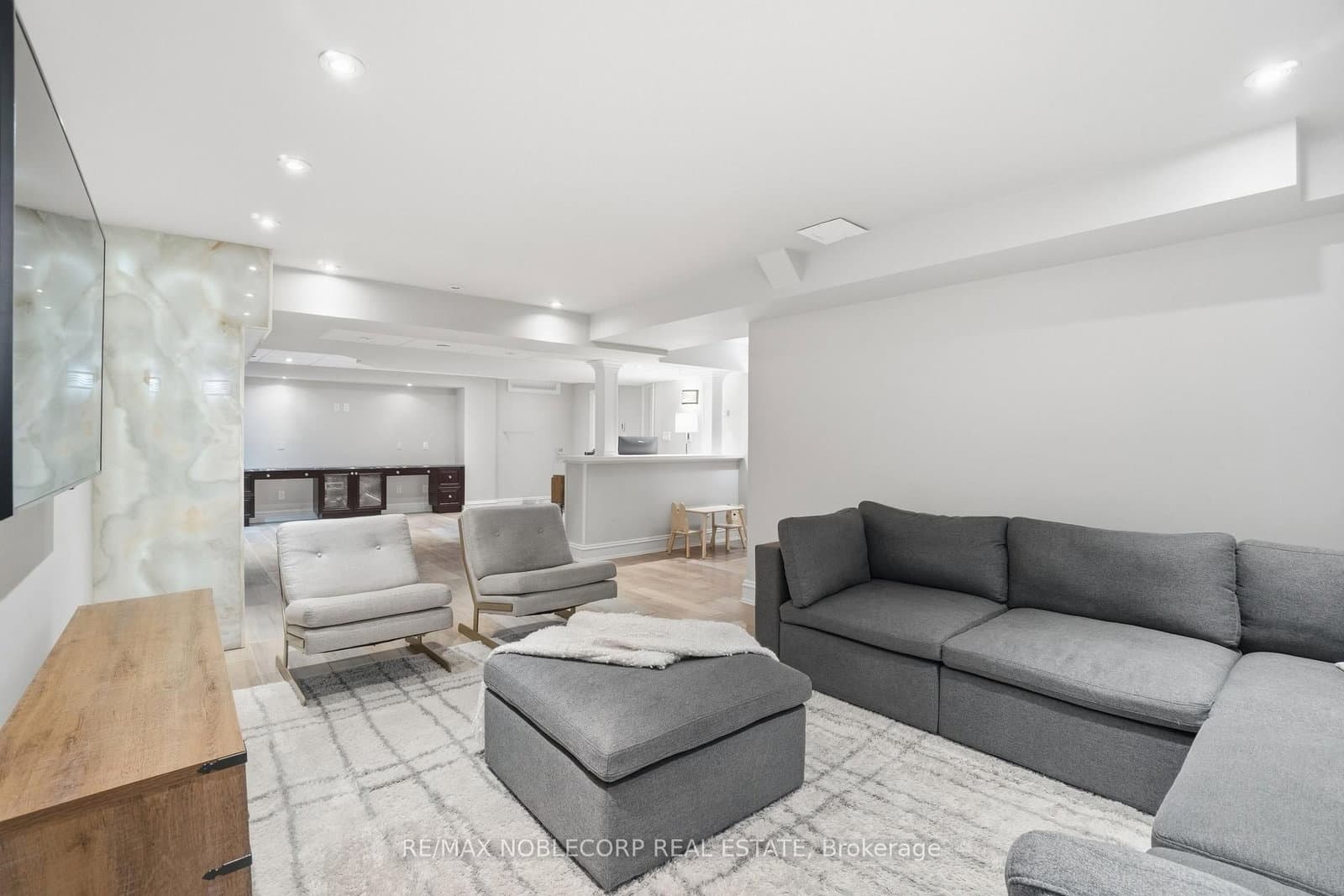 2 Glengordon Crescent thumbnail 30