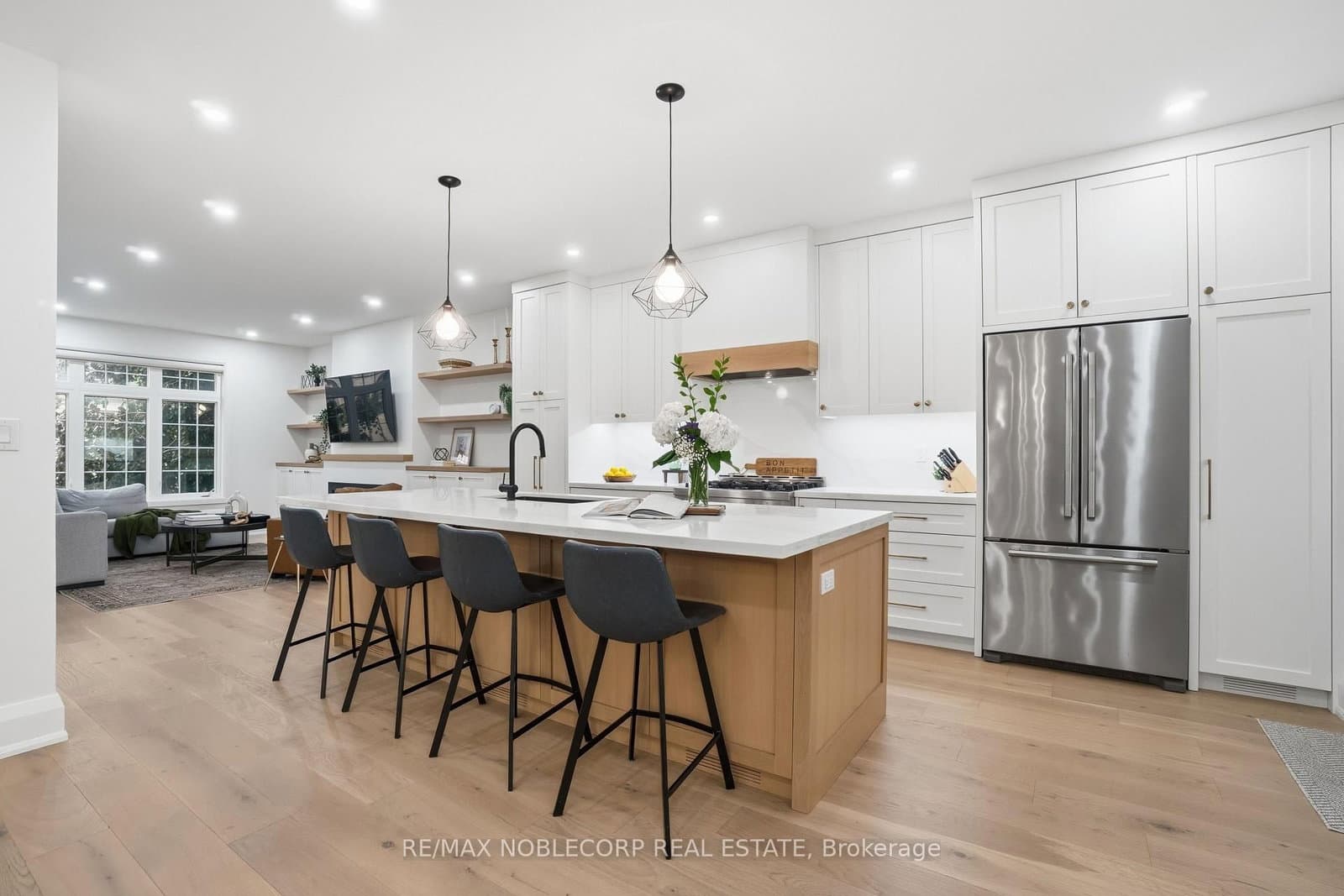 2 Glengordon Crescent thumbnail 8