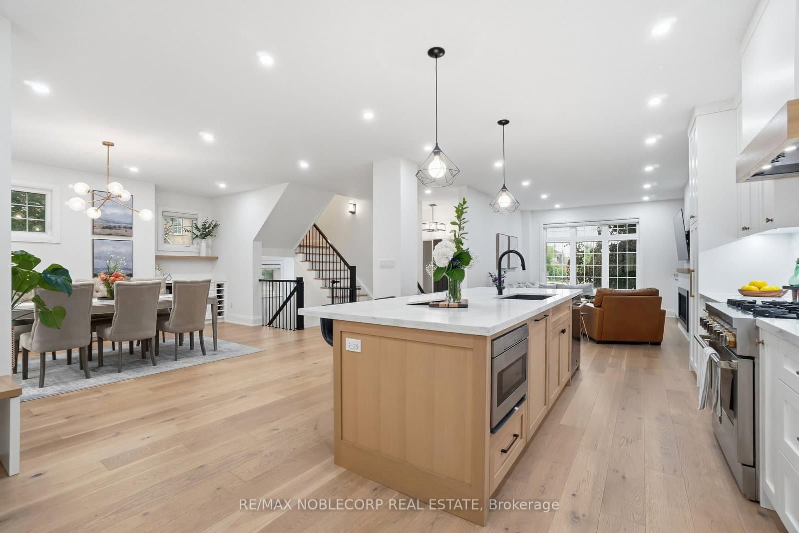2 Glengordon Crescent thumbnail 9