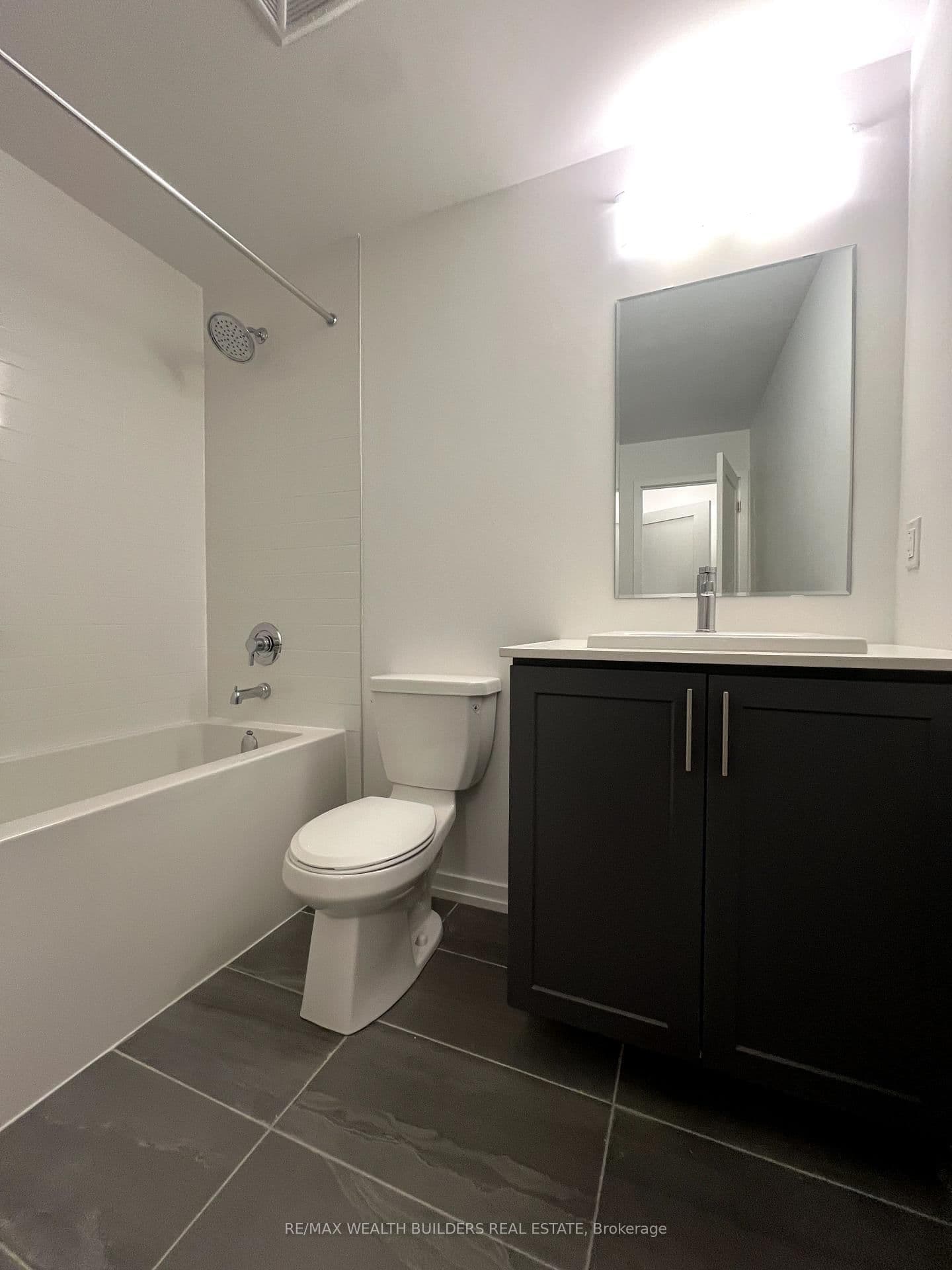 16 Lytham Green Circle, Unit 6 thumbnail 16