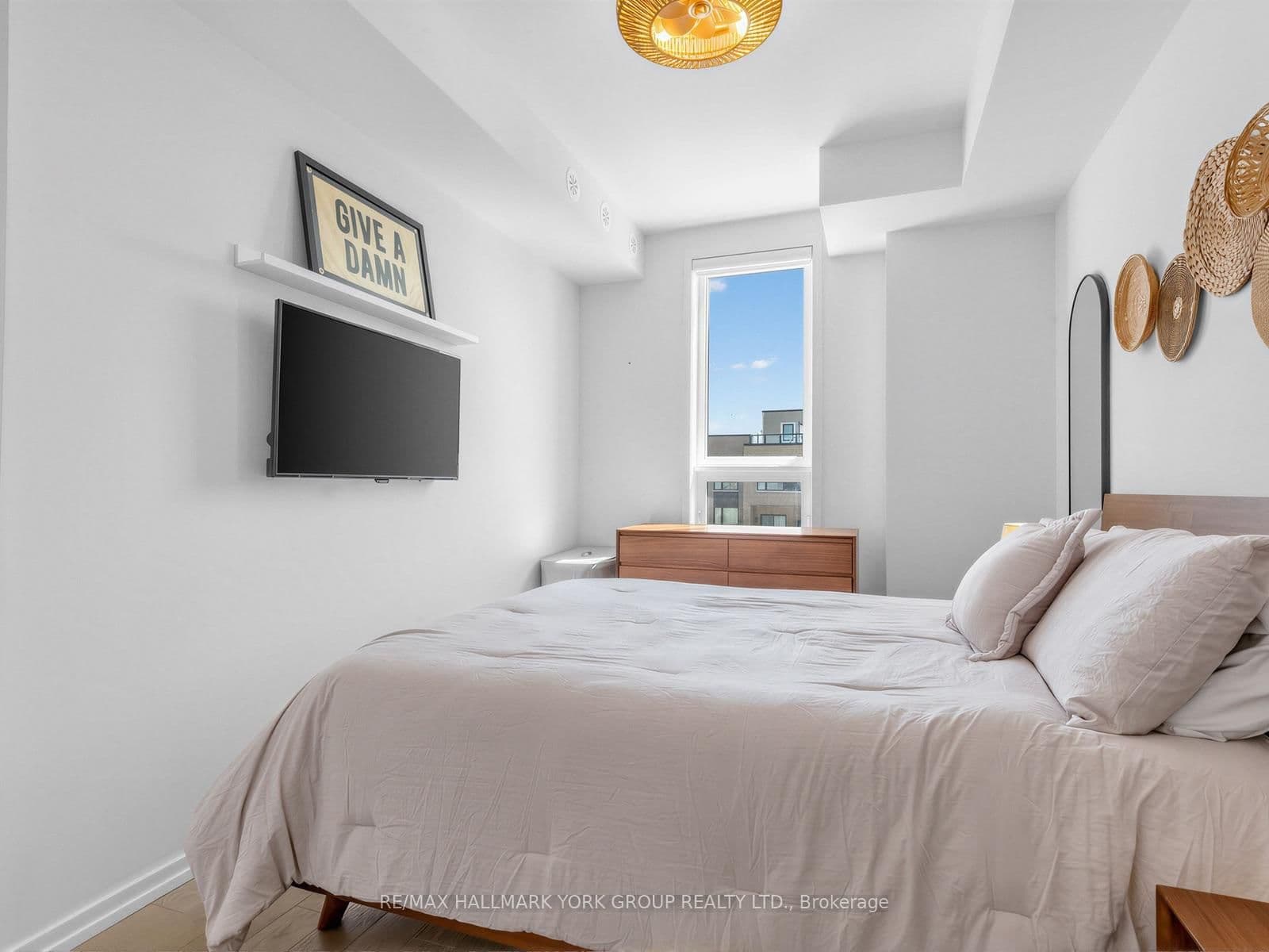 11 Lytham Green Circle, Unit Suite 18 thumbnail 11