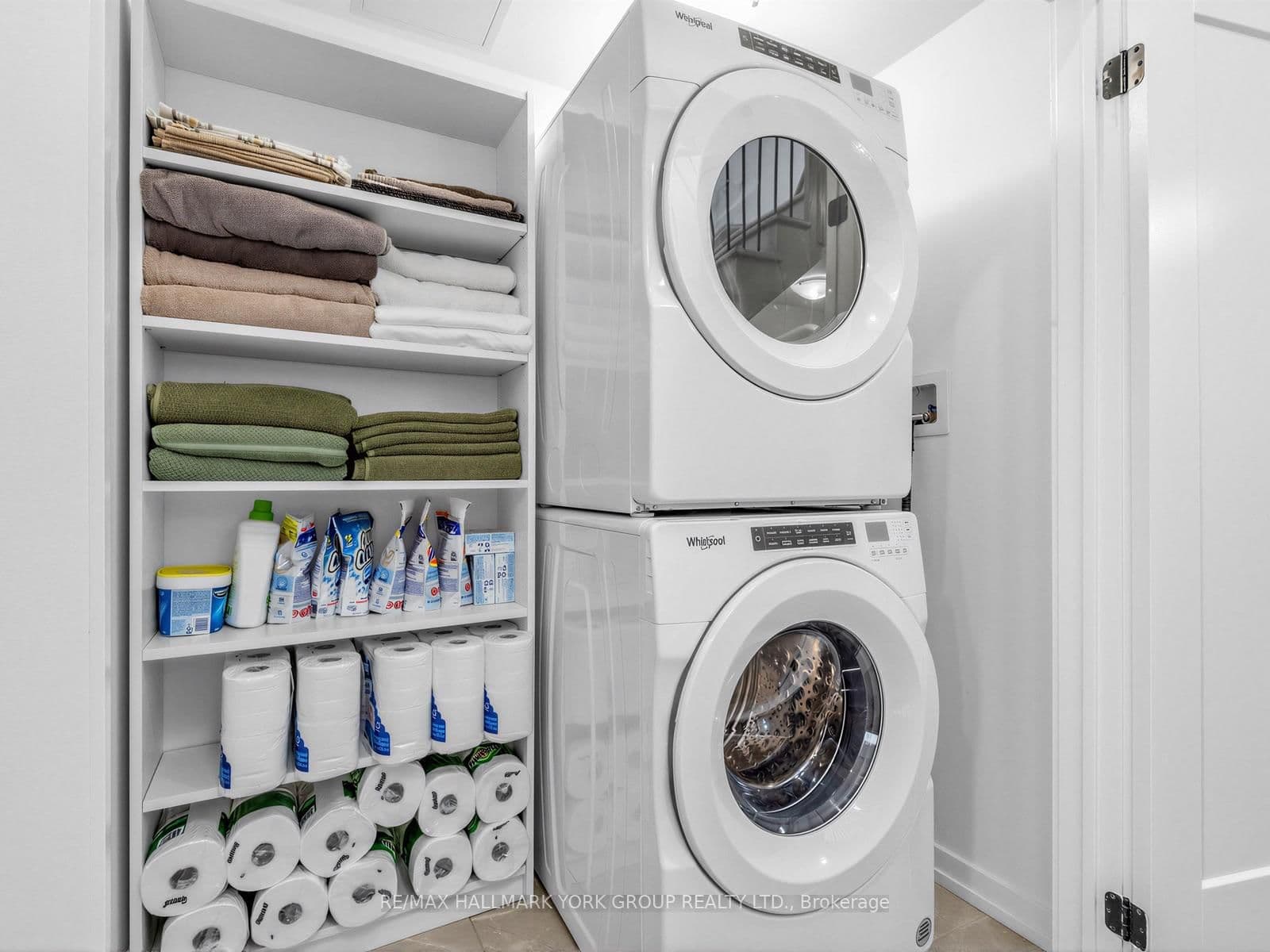 11 Lytham Green Circle, Unit Suite 18 thumbnail 17