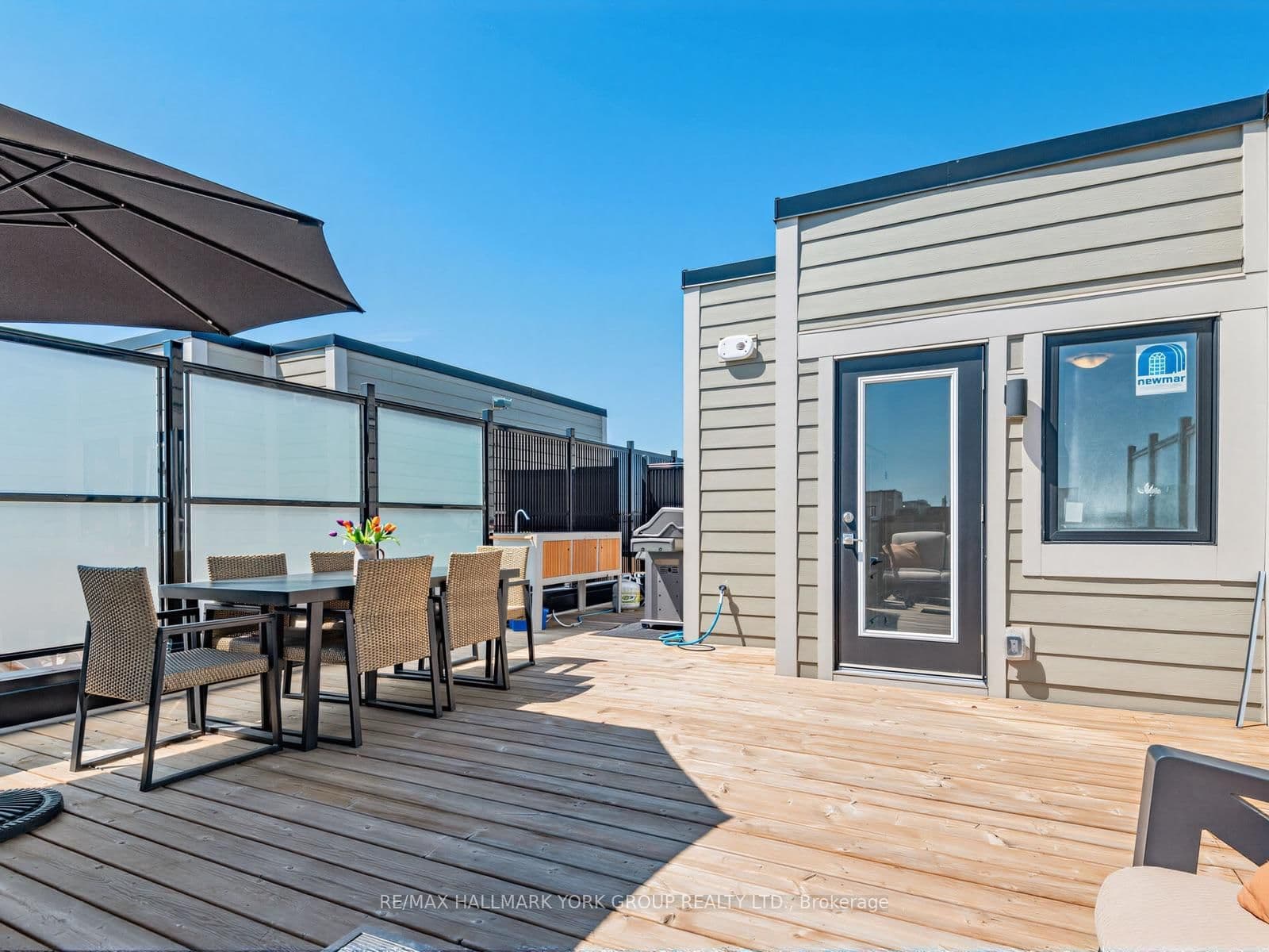 11 Lytham Green Circle, Unit Suite 18 thumbnail 21