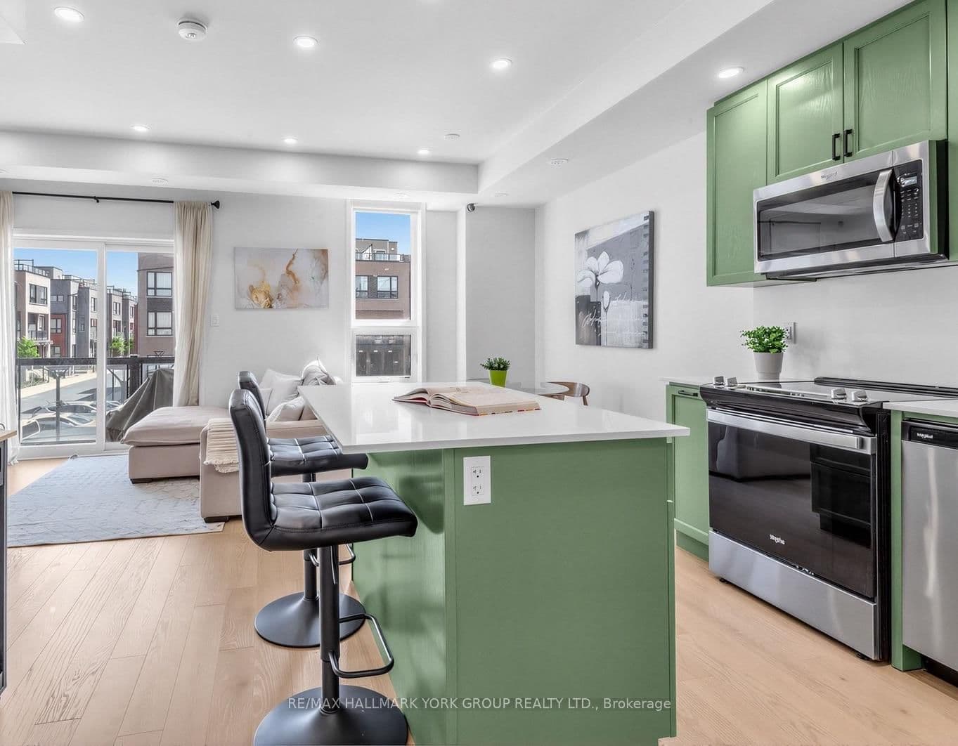 11 Lytham Green Circle, Unit Suite 18 thumbnail 4