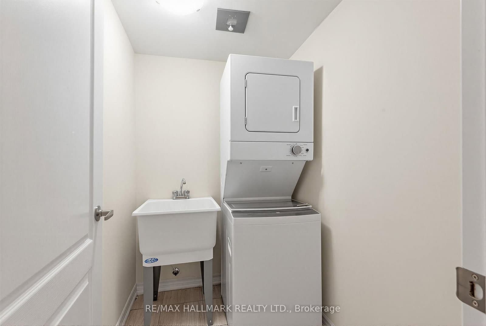181 Parktree Drive, Unit 1 thumbnail 12