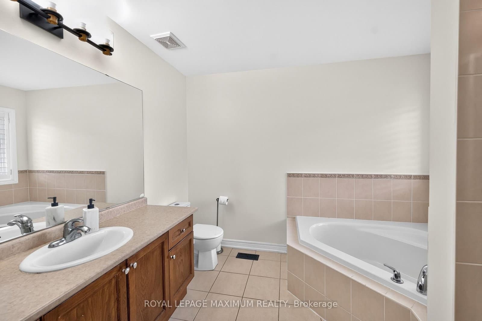 95 White Beach Crescent thumbnail 20