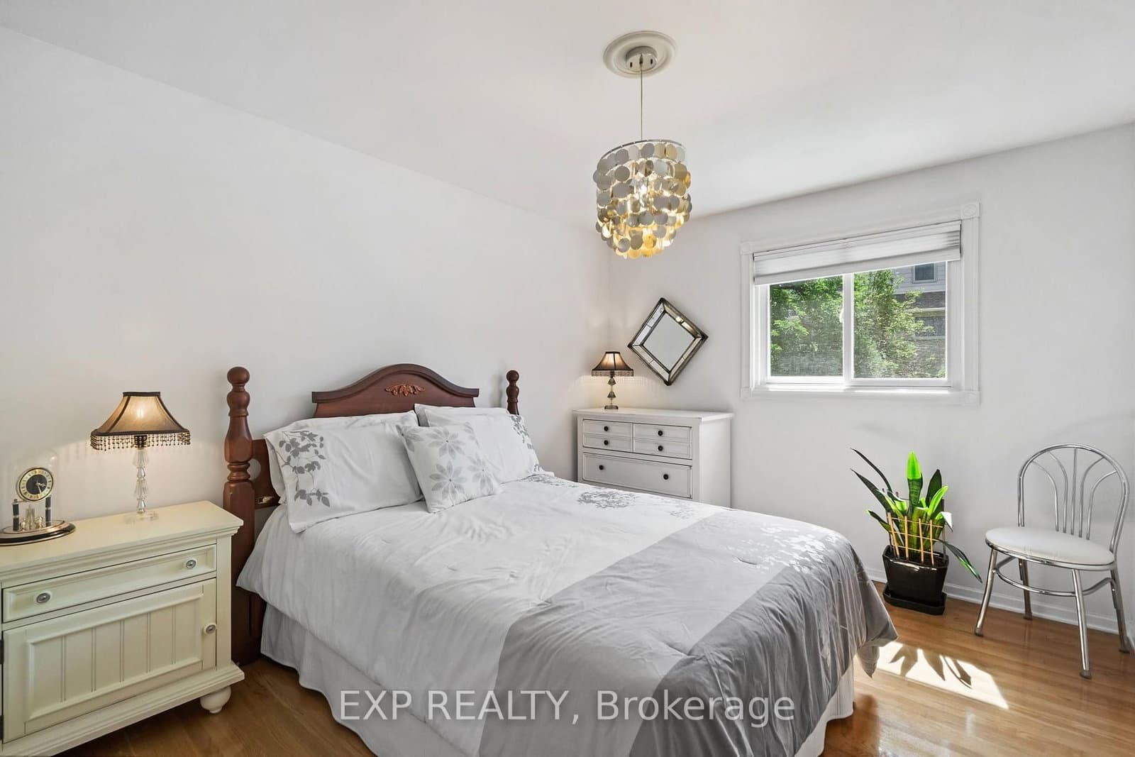 171 Simonston Boulevard thumbnail 26