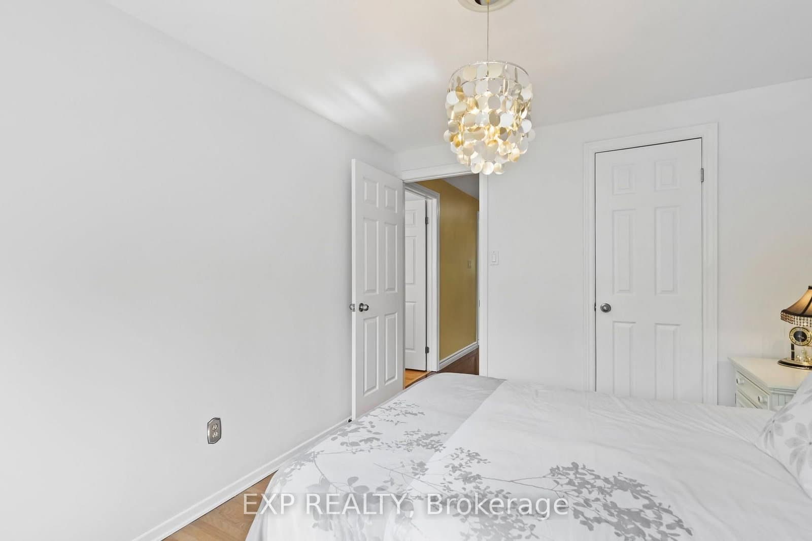 171 Simonston Boulevard thumbnail 28