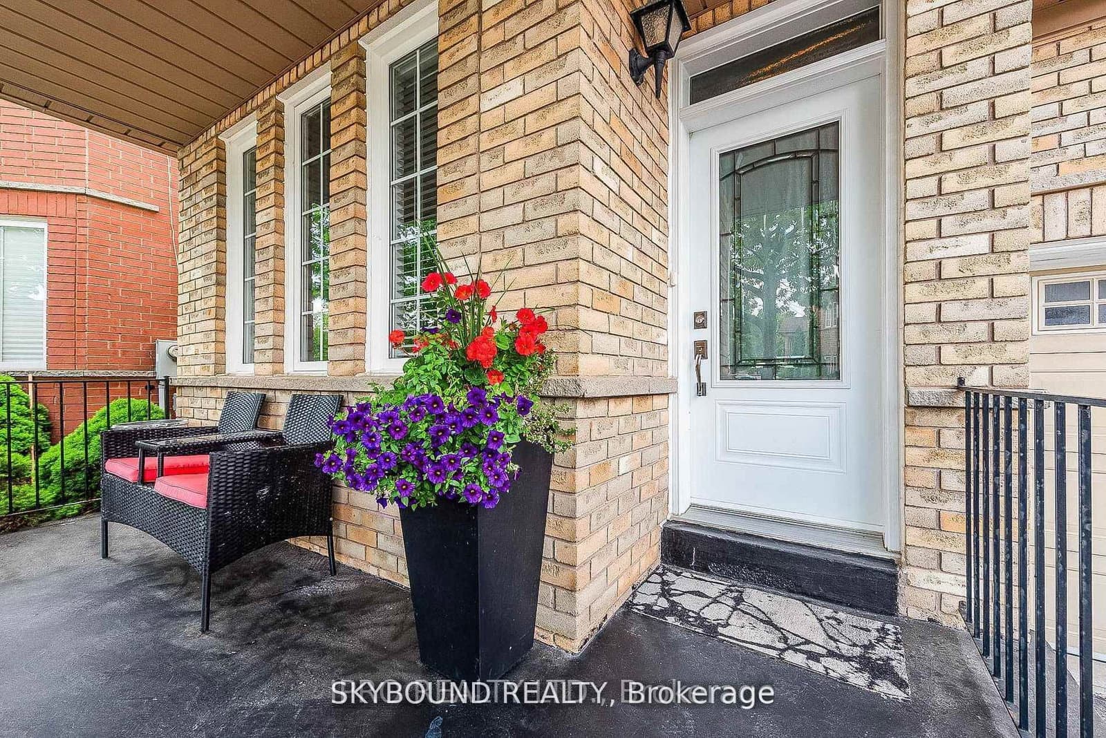 66 Skylark Drive thumbnail 5
