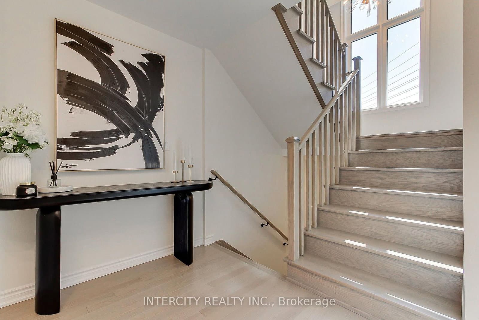 130 Blick Crescent thumbnail 7
