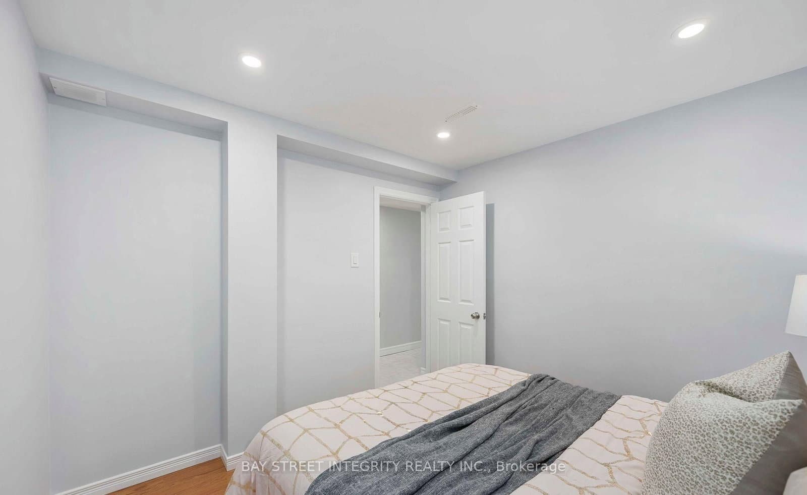 22 Dunbar Crescent thumbnail 14