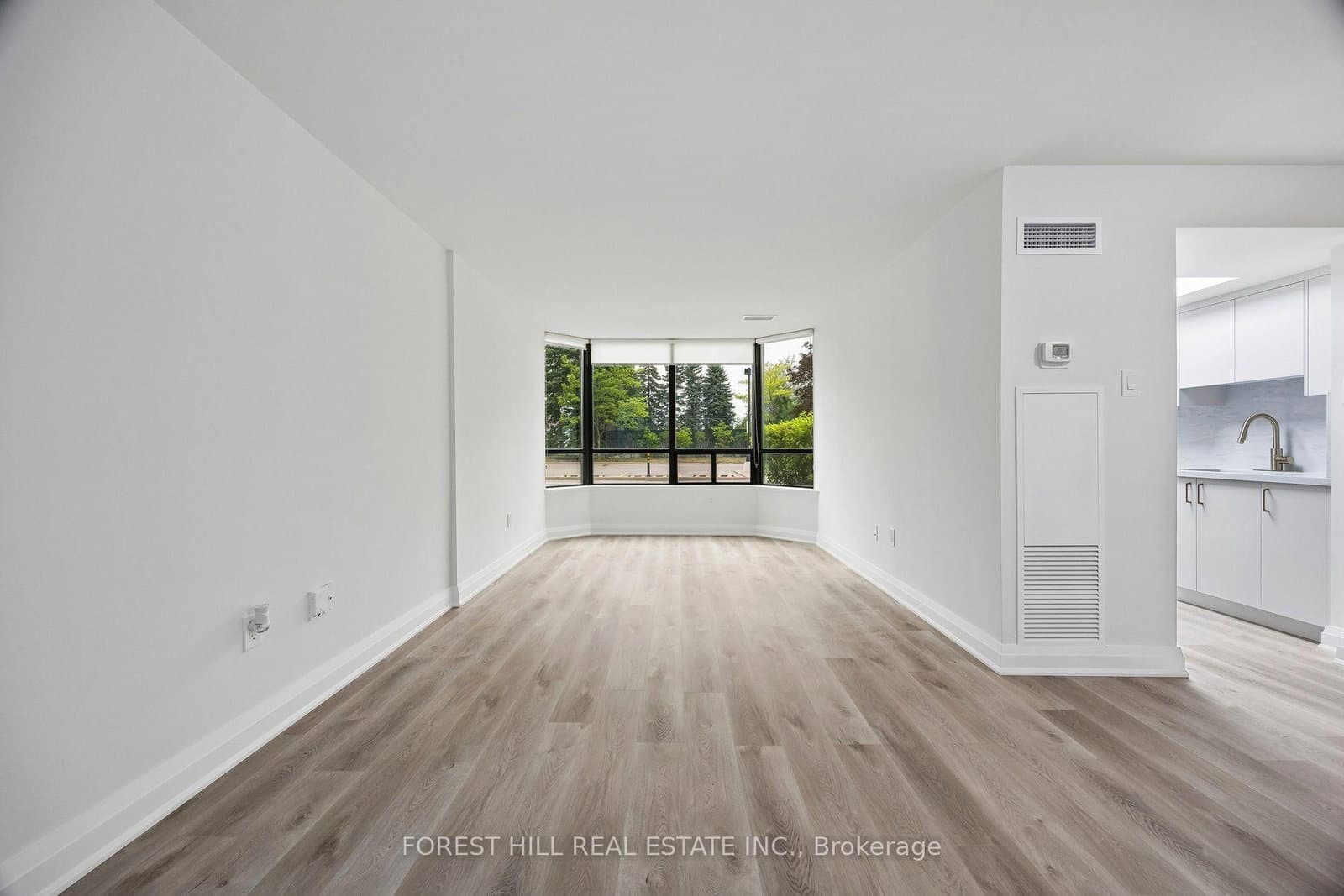 7420 Bathurst Street, Unit 101 thumbnail 6