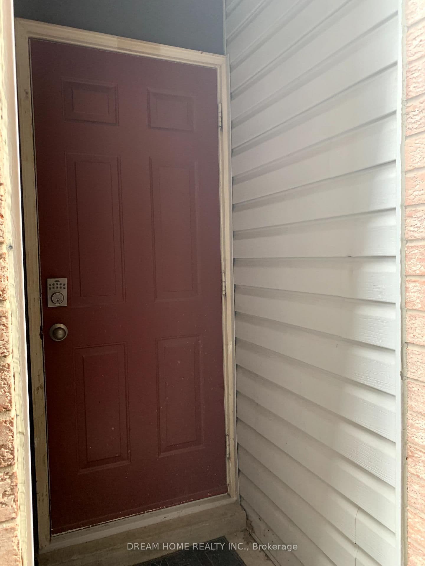 17 River Forest Street, Unit basement room1 thumbnail 2