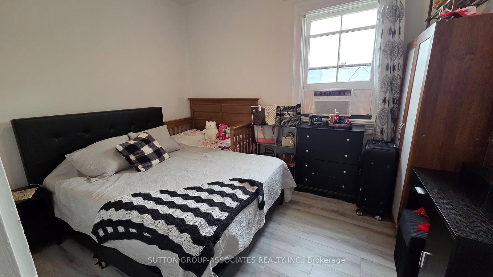 65 Holland Street W, Unit 3 thumbnail 7