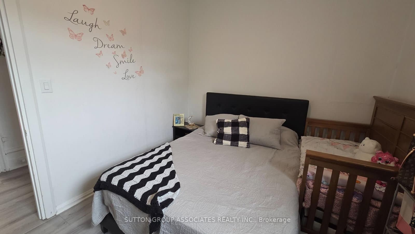 65 Holland Street W, Unit 3 thumbnail 8