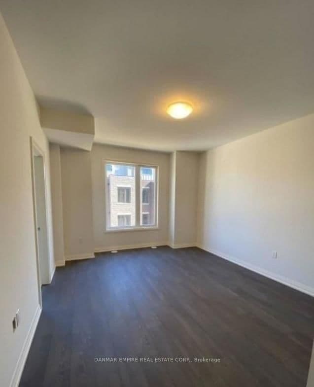 33 Cohen Way thumbnail 10