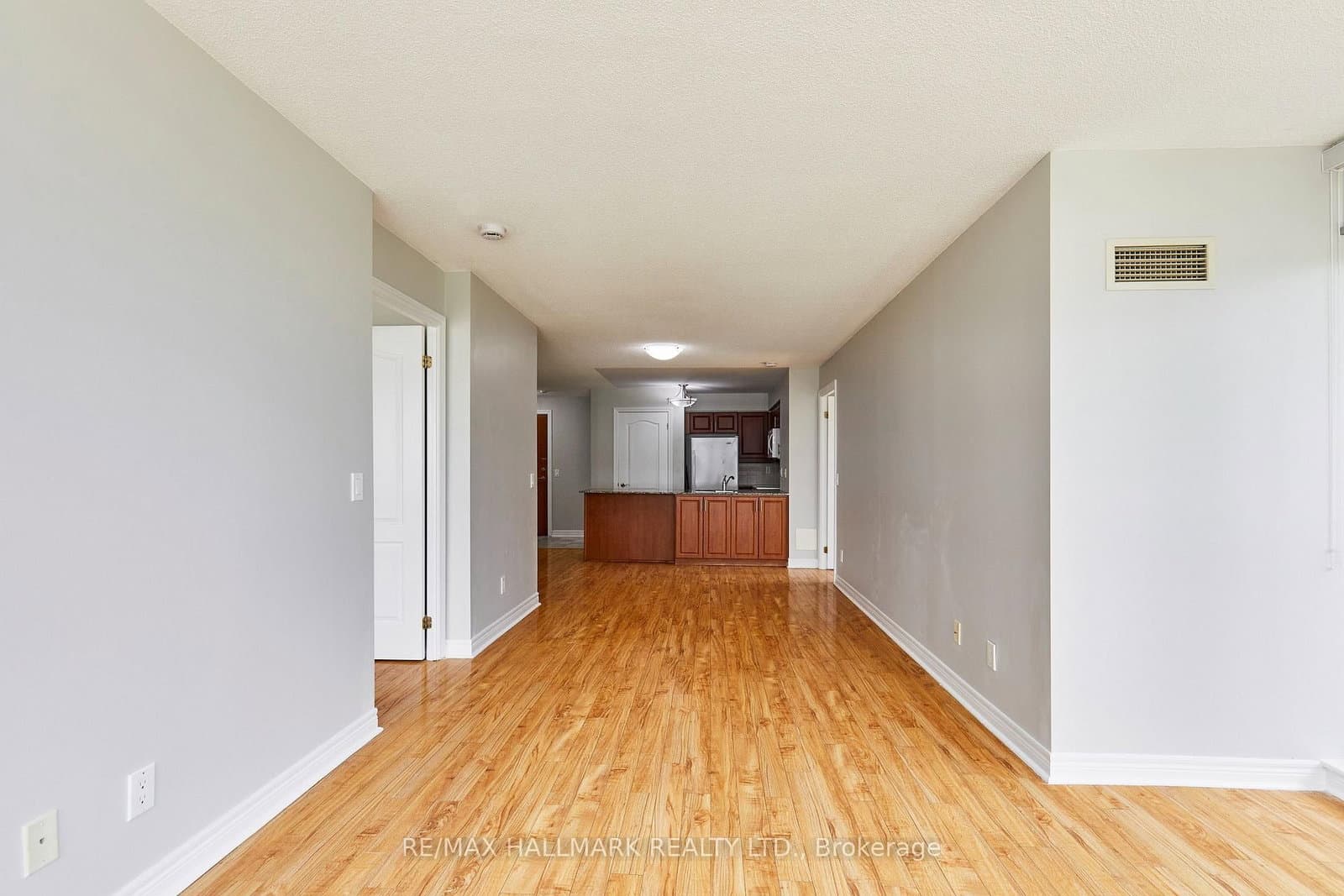 60 Disera Drive, Unit 307 thumbnail 29