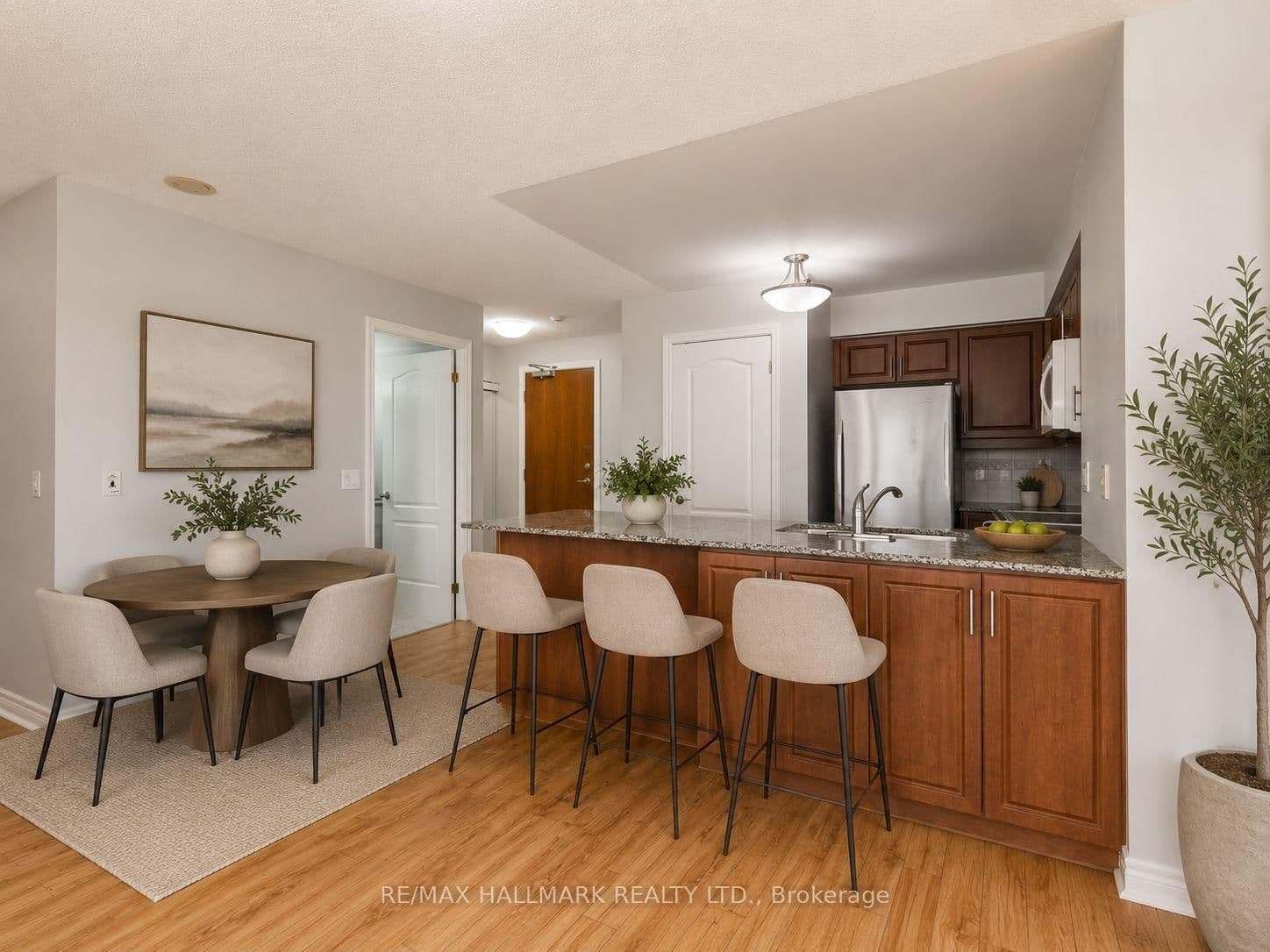 60 Disera Drive, Unit 307 thumbnail 6