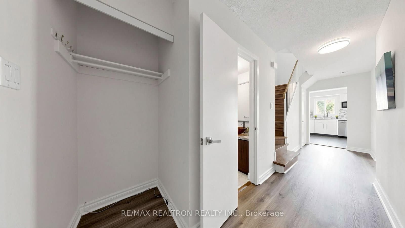 64 Dunbar Crescent thumbnail 4