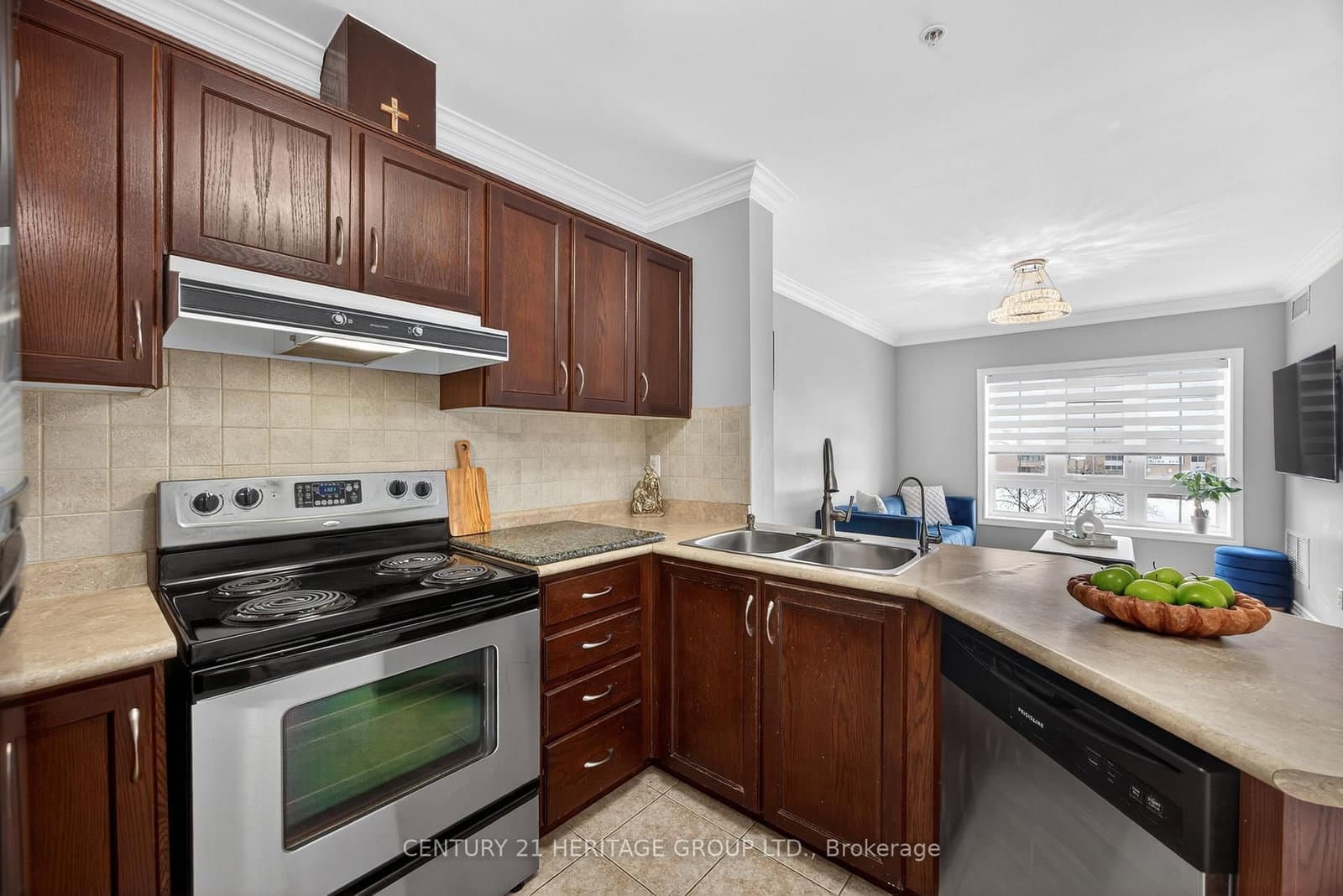 112 Simcoe Road, Unit 214 thumbnail 12