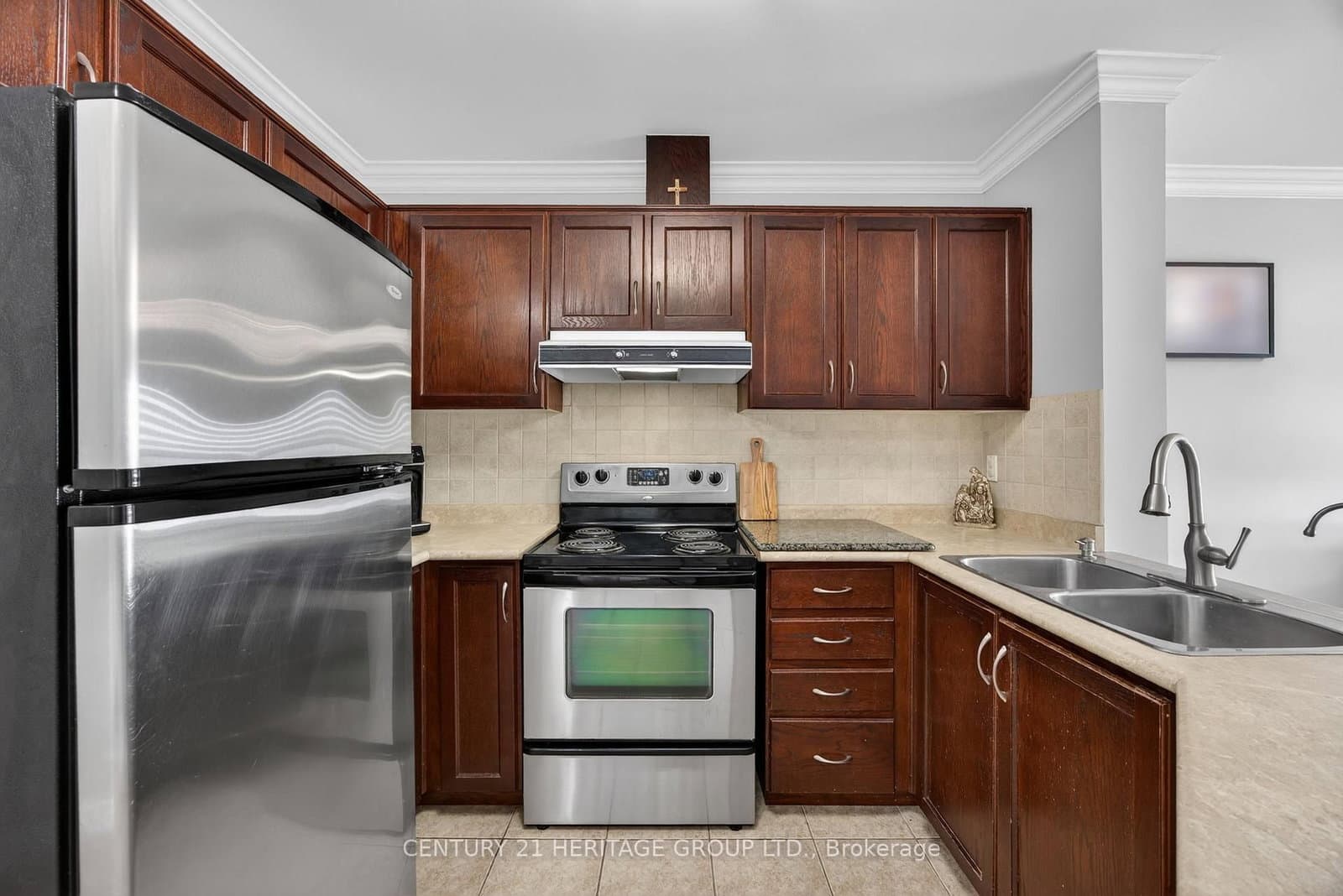 112 Simcoe Road, Unit 214 thumbnail 3